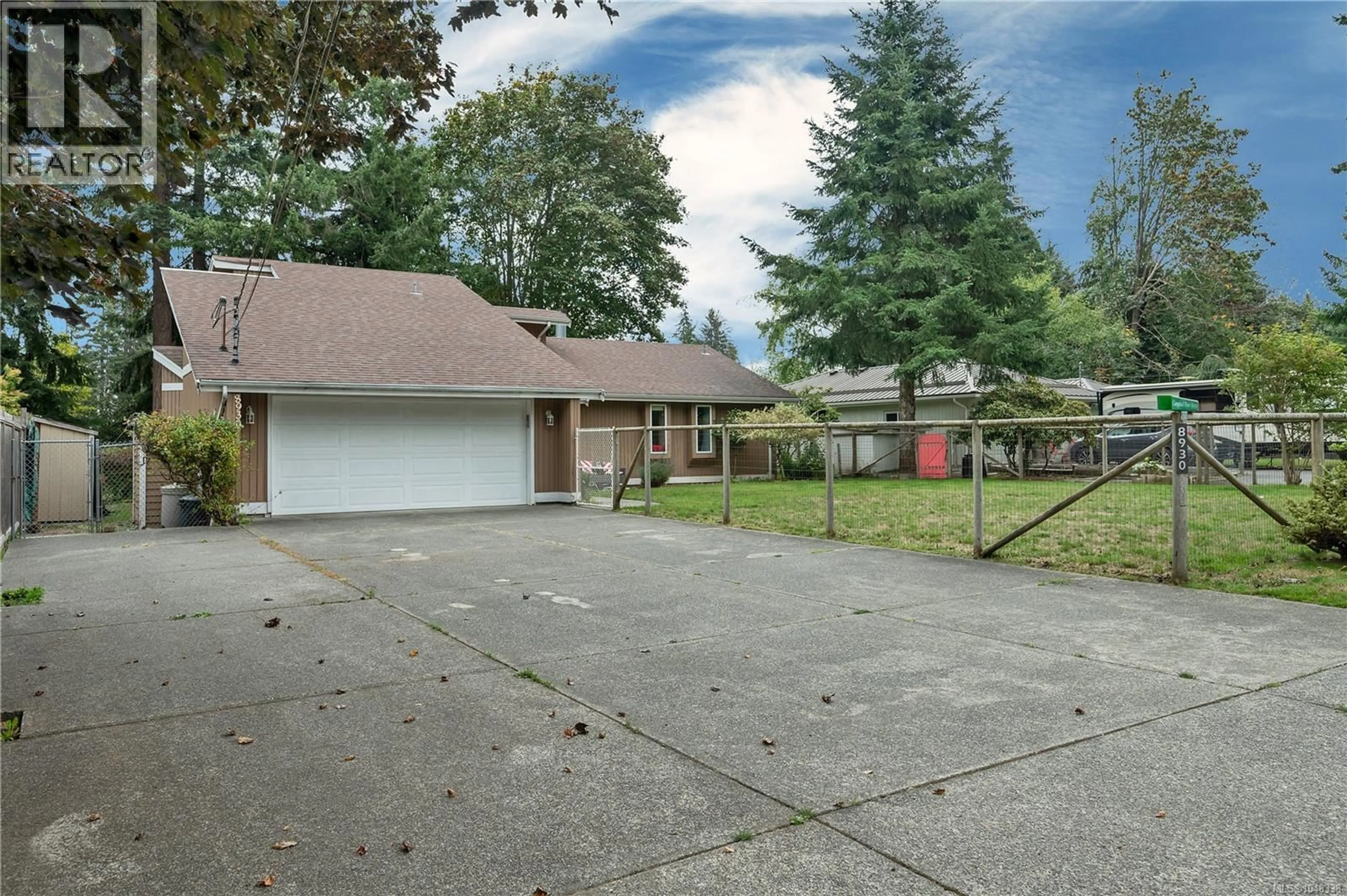 A pic from outside/outdoor area/front of a property/back of a property/a pic from drone, street for 8930 MCLAREY AVENUE, Black Creek British Columbia V9J1A3