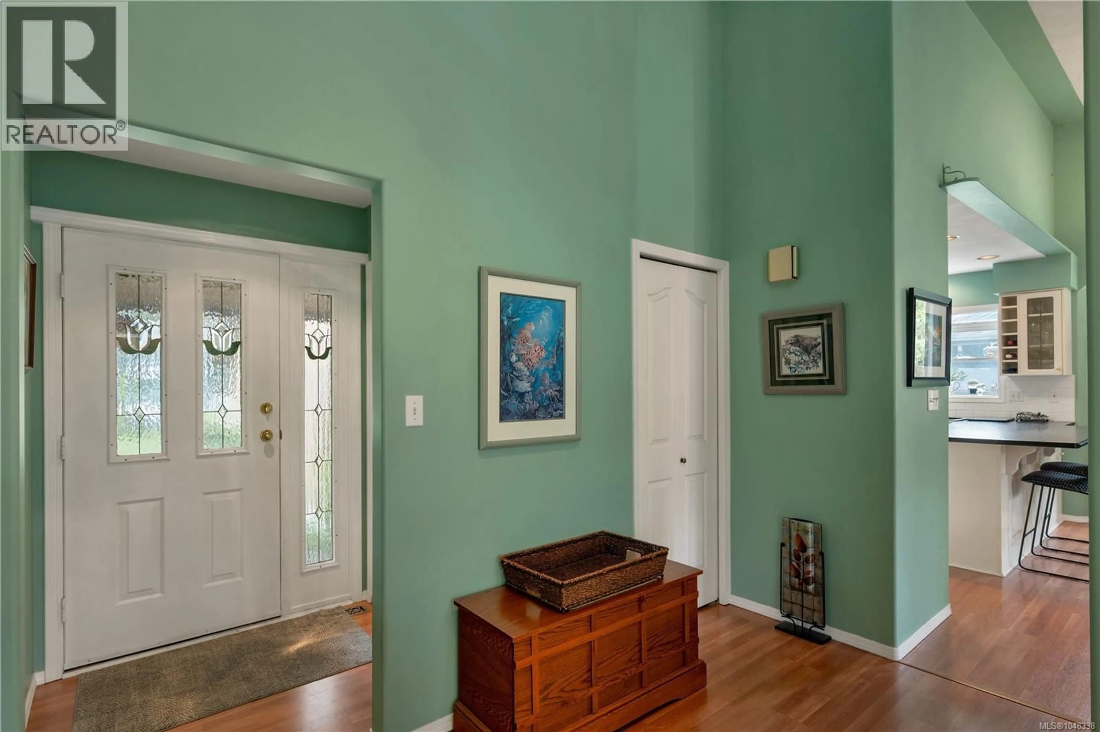 Indoor entryway for 8930 MCLAREY AVENUE, Black Creek British Columbia V9J1A3