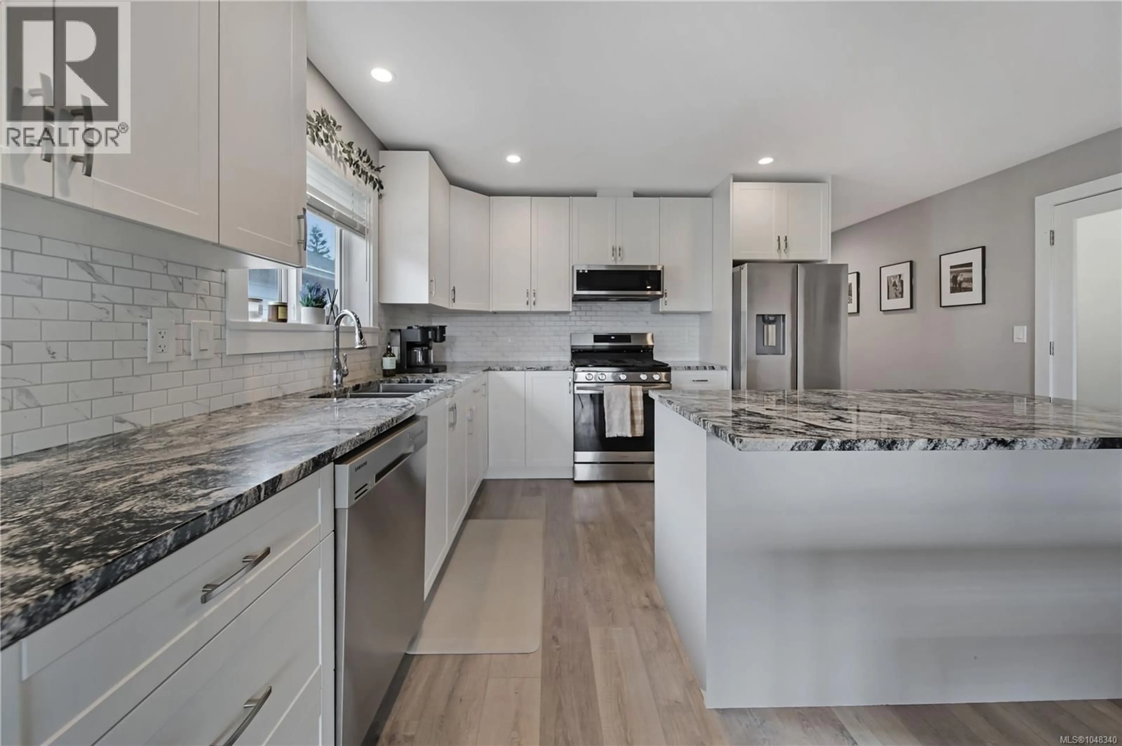 Open concept kitchen, ceramic/tile floor for 4453 9TH AVENUE, Port Alberni British Columbia V9Y4V4