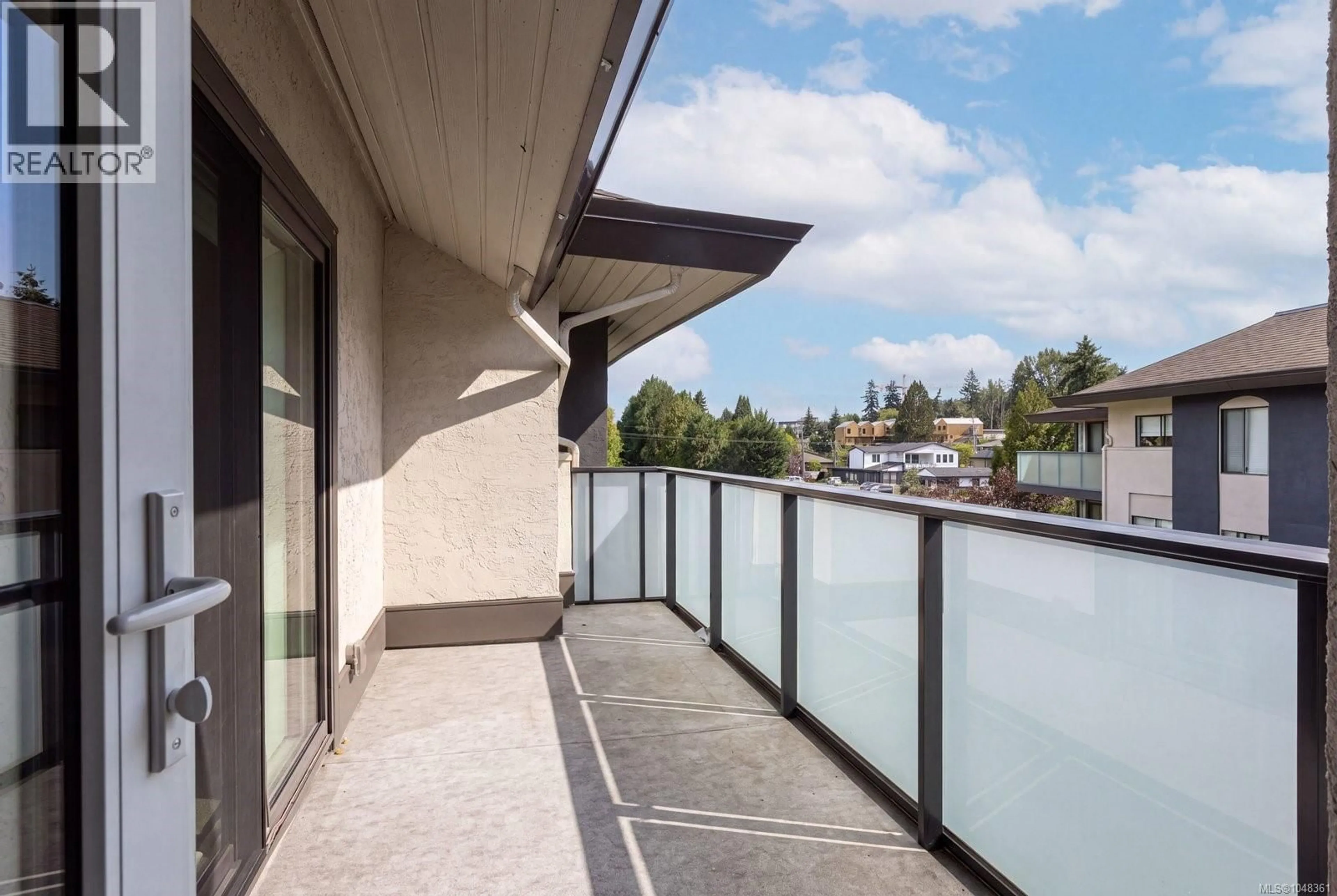 Balcony in the apartment, unknown for 304 - 3900 SHELBOURNE STREET, Saanich British Columbia V8P4H8