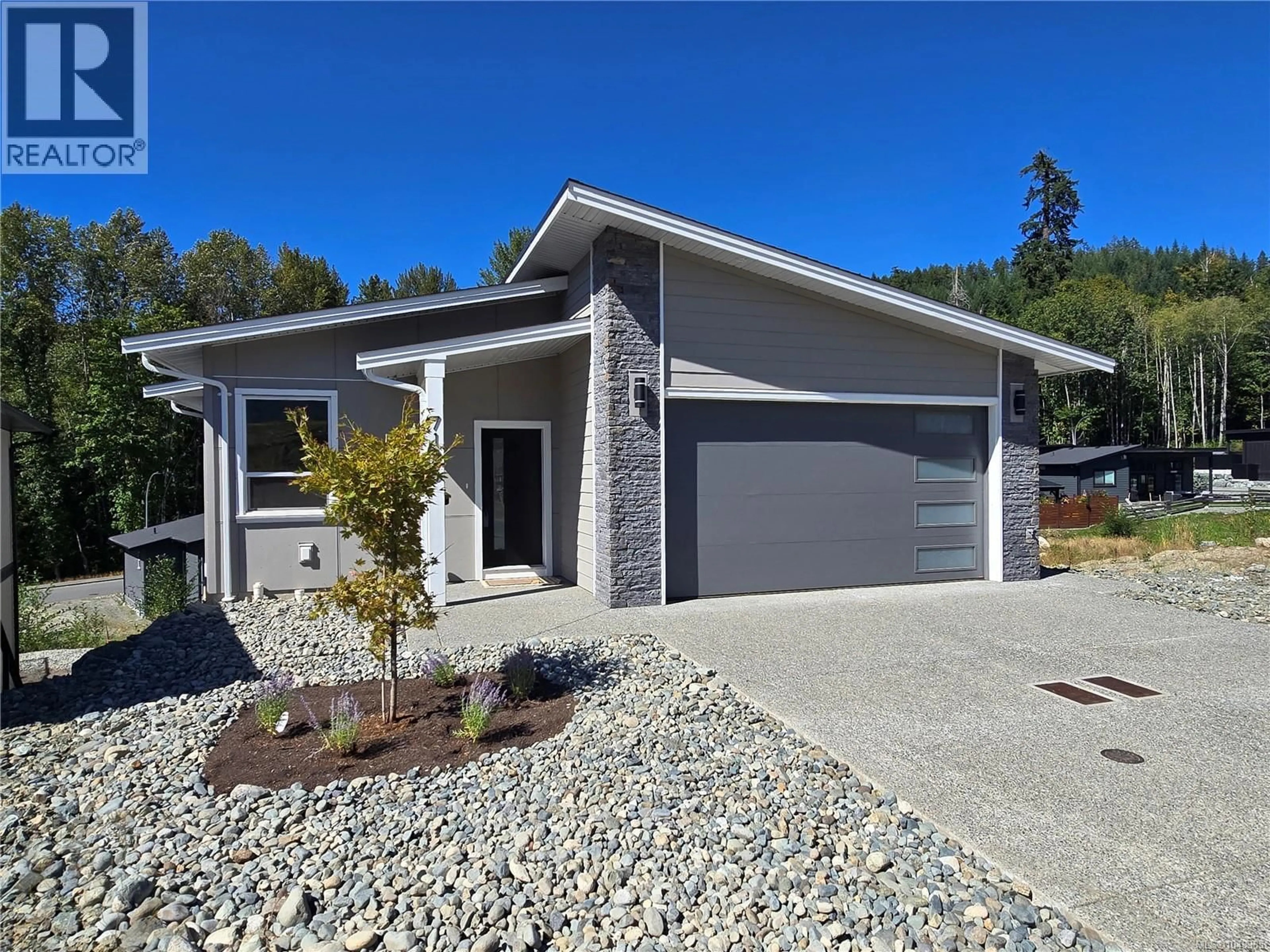 Home with vinyl exterior material, street for 7146 ELKRIDGE ROAD, Lake Cowichan British Columbia V0R2G0