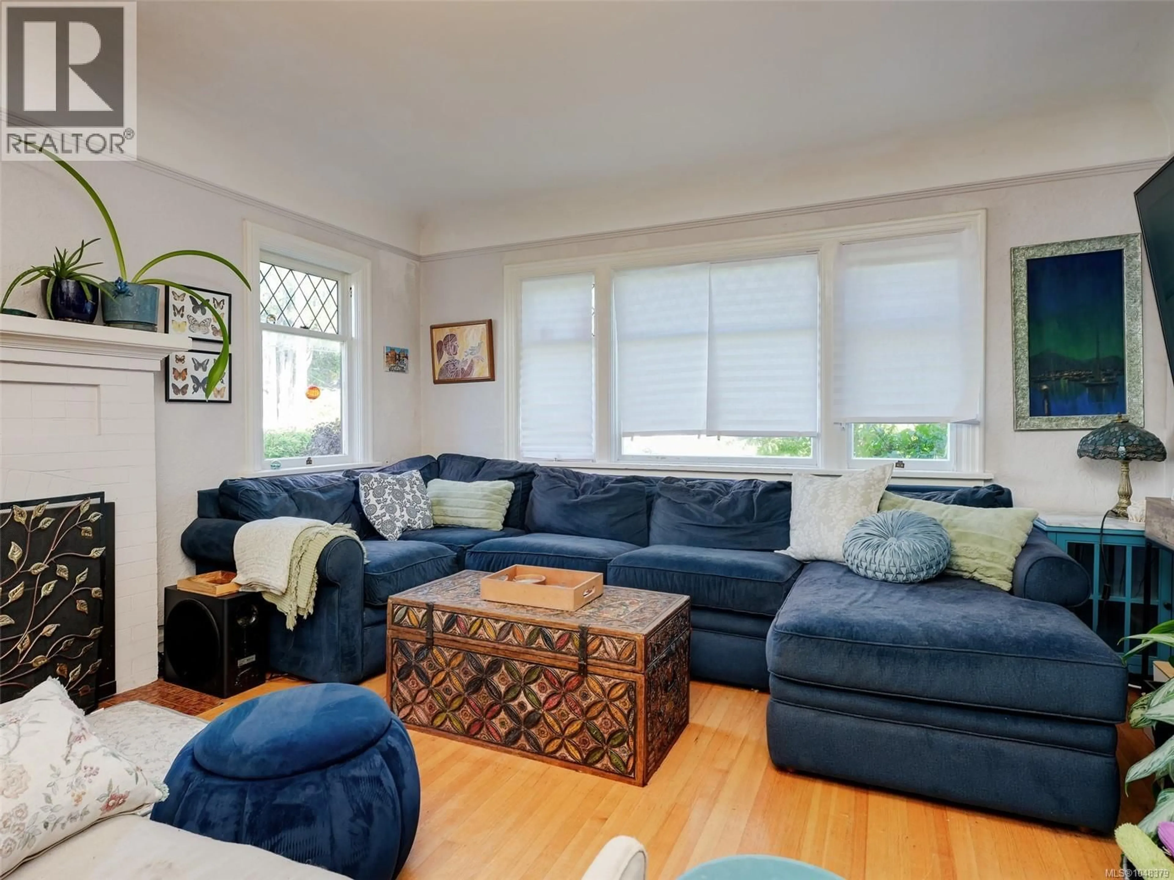 Living room with furniture, unknown for 2633 ORCHARD AVENUE, Oak Bay British Columbia V8S3B2
