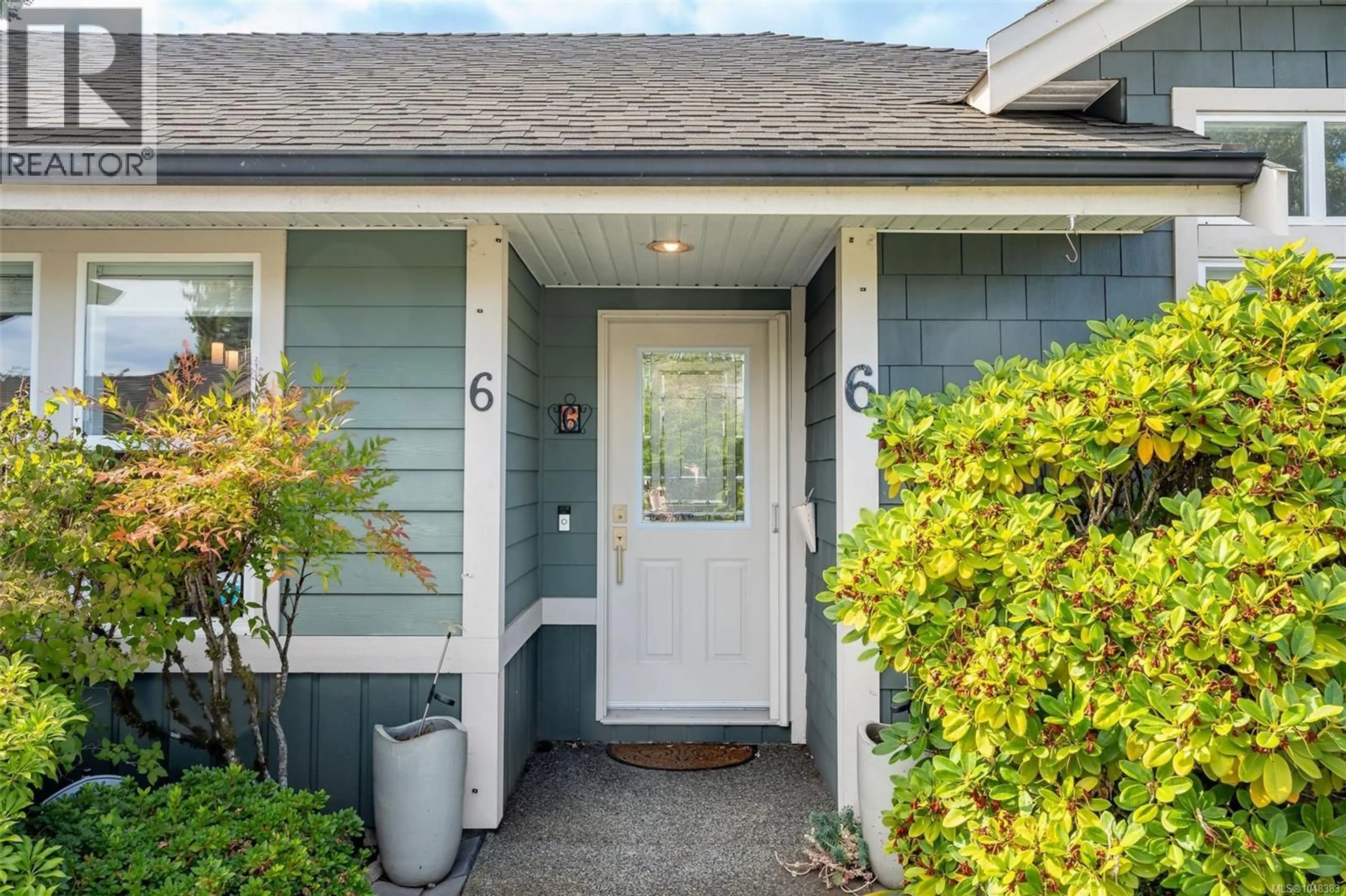 Home with vinyl exterior material, street for 6 - 707 GREENLEA DRIVE, Saanich British Columbia V8Z3E7