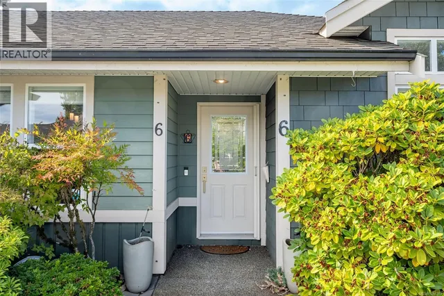 6 - 707 GREENLEA DRIVE, Saanich 3