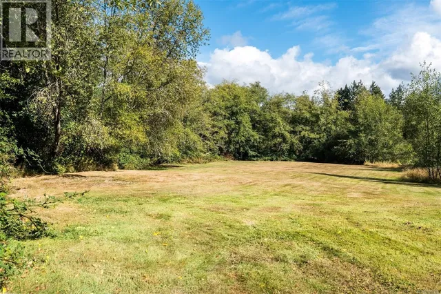 6626 HELGESEN ROAD, Sooke 5