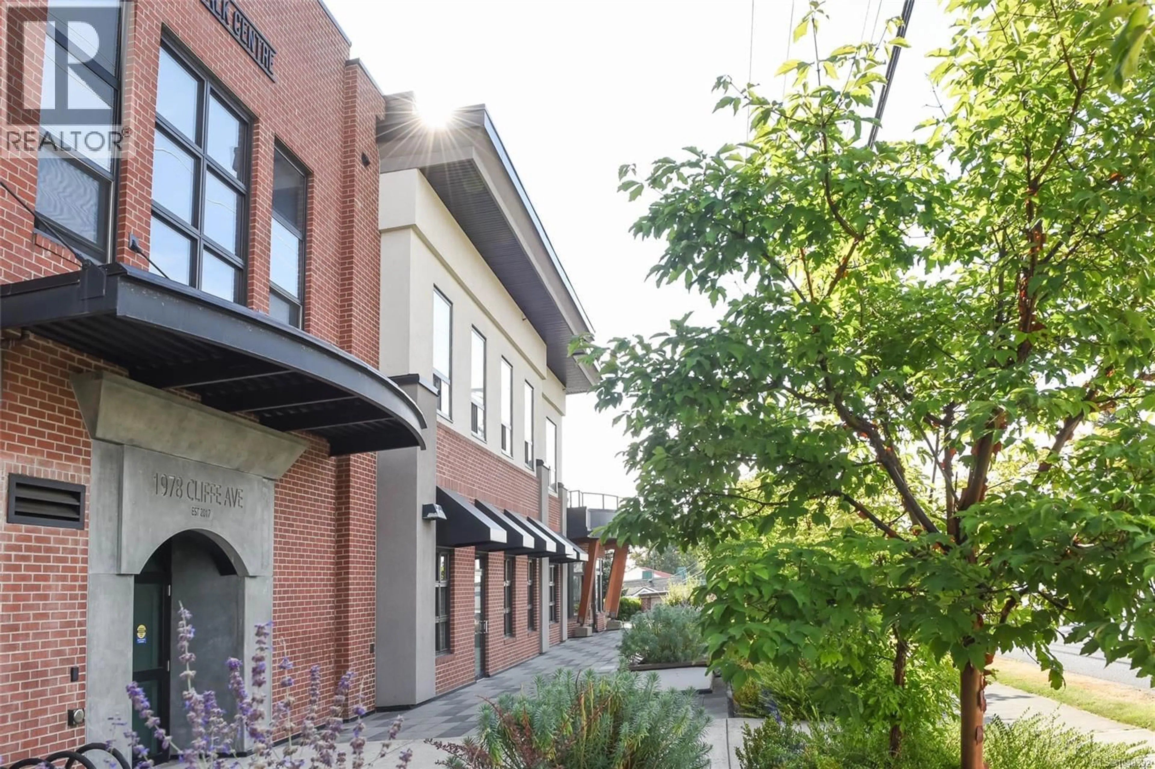 Patio, building for 308 - 1978 CLIFFE AVENUE, Courtenay British Columbia V9N2L1