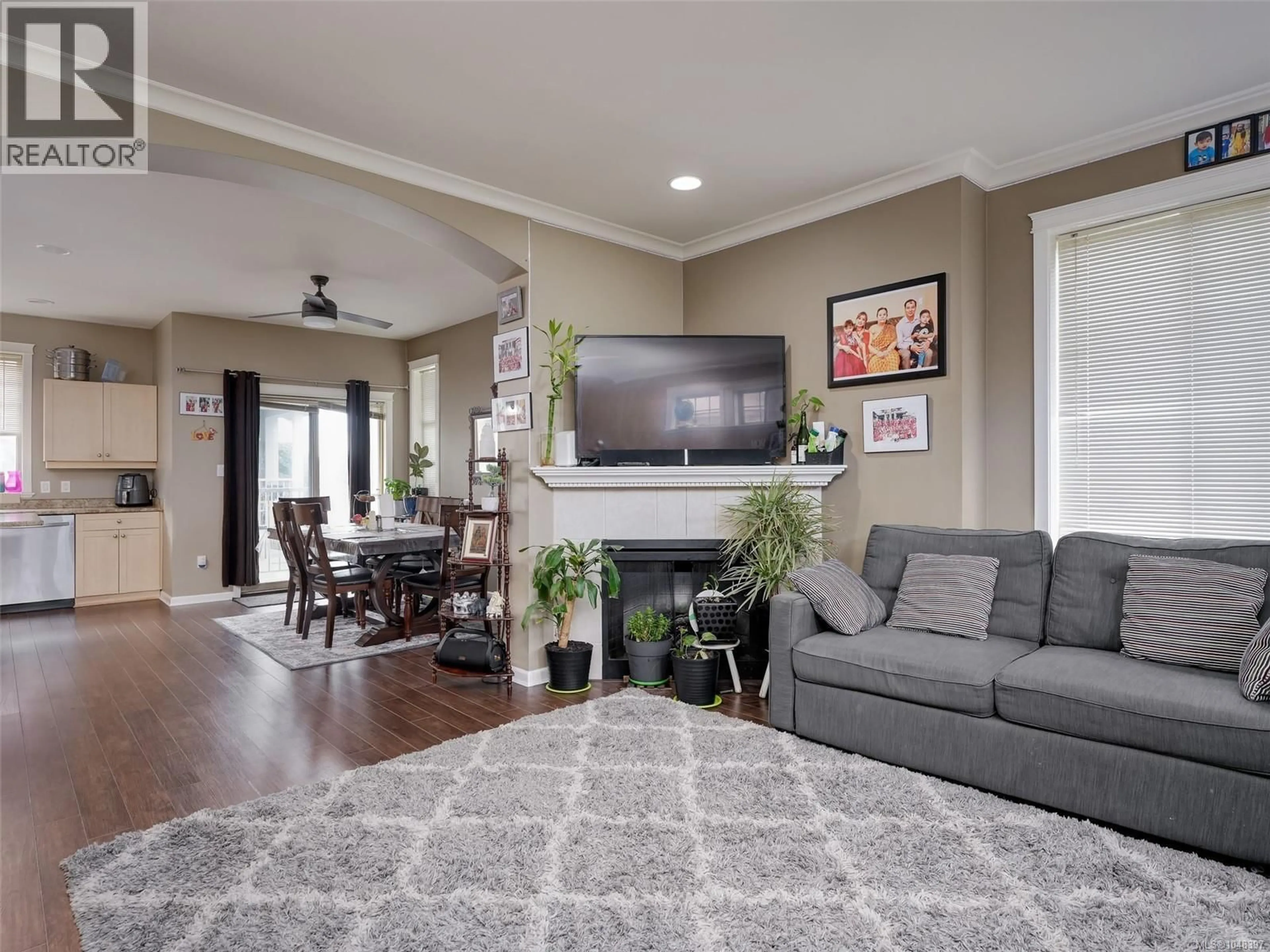 Living room with furniture, unknown for 102 - 2923 PHIPPS ROAD, Langford British Columbia V8P0A8