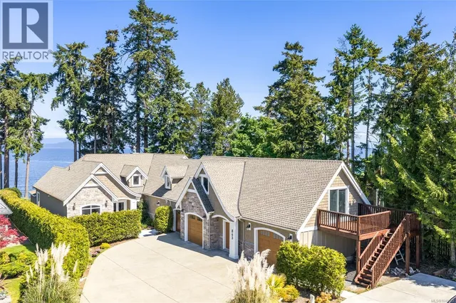 863 CAVIN ROAD, French Creek 2