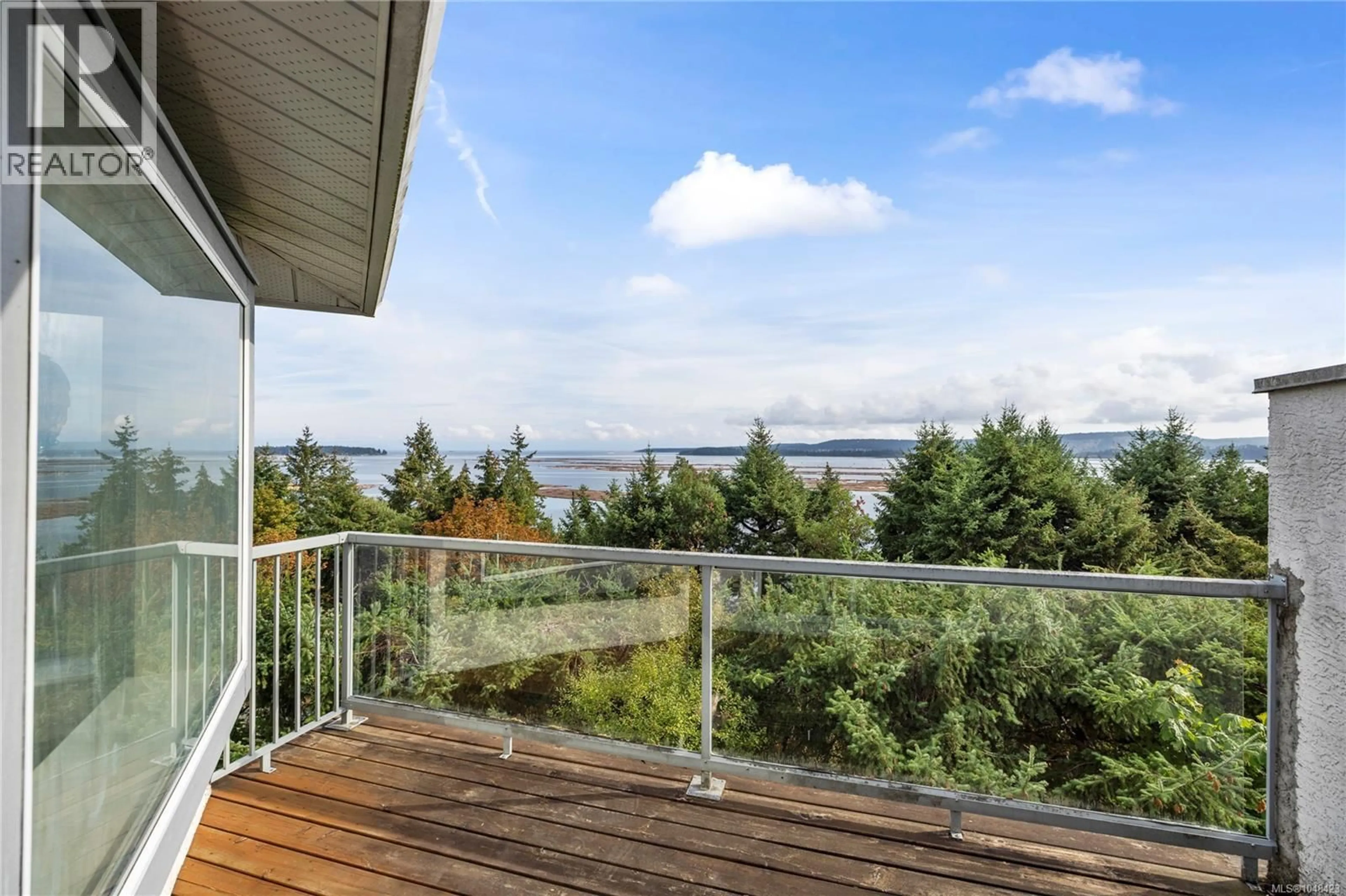 Patio, water/lake/river/ocean view for 954 HIGHVIEW TERRACE, Nanaimo British Columbia V9R6K5