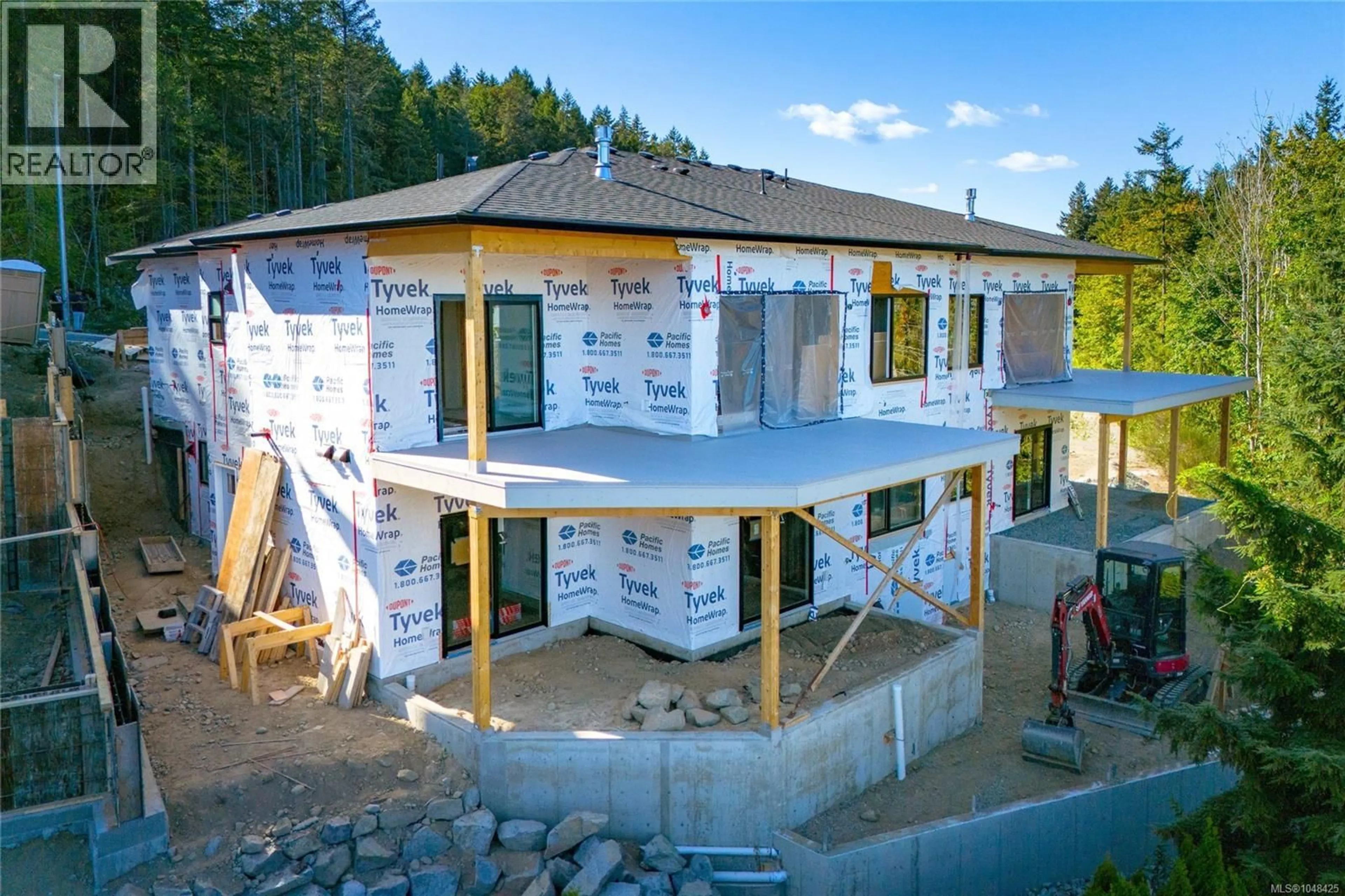 Home with vinyl exterior material, building for 140 HUNTER WAY, Ladysmith British Columbia V9G1N4
