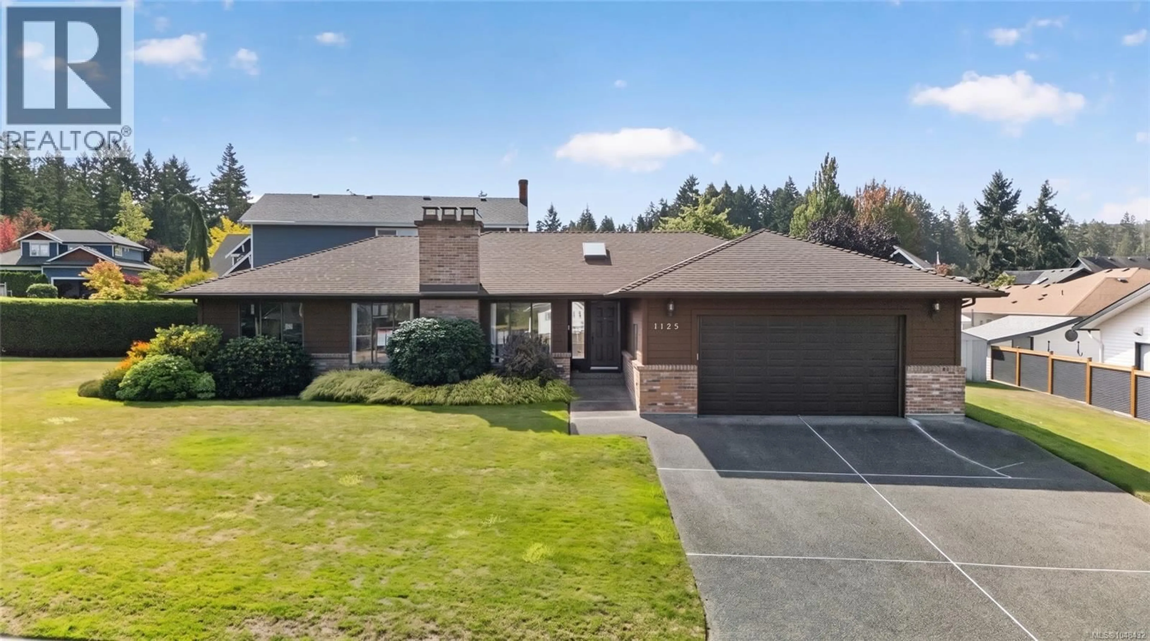 A pic from outside/outdoor area/front of a property/back of a property/a pic from drone, street for 1125 MARIN PARK DRIVE, Central Saanich British Columbia V8M1E8