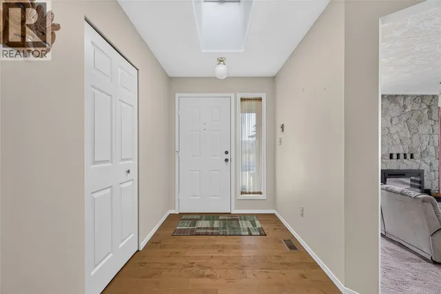 1125 MARIN PARK DRIVE, Central Saanich 2