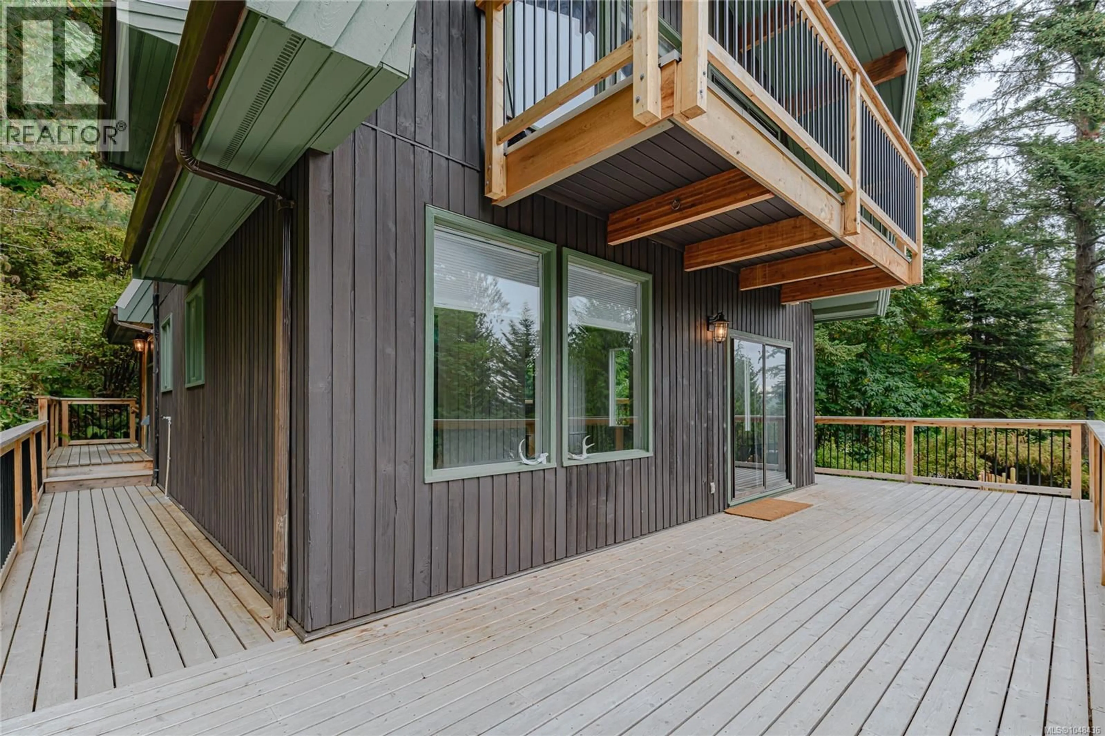 Patio, unknown for 384 ROLAND ROAD, Salt Spring British Columbia V8K1V1