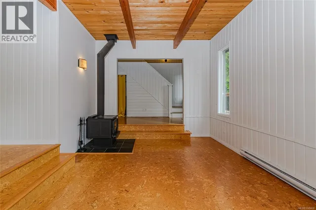 384 ROLAND ROAD, Salt Spring 5
