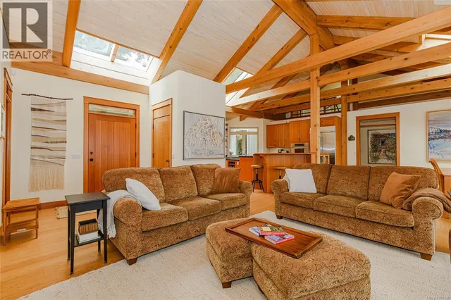 104 SECLUSION LANE, Salt Spring 3