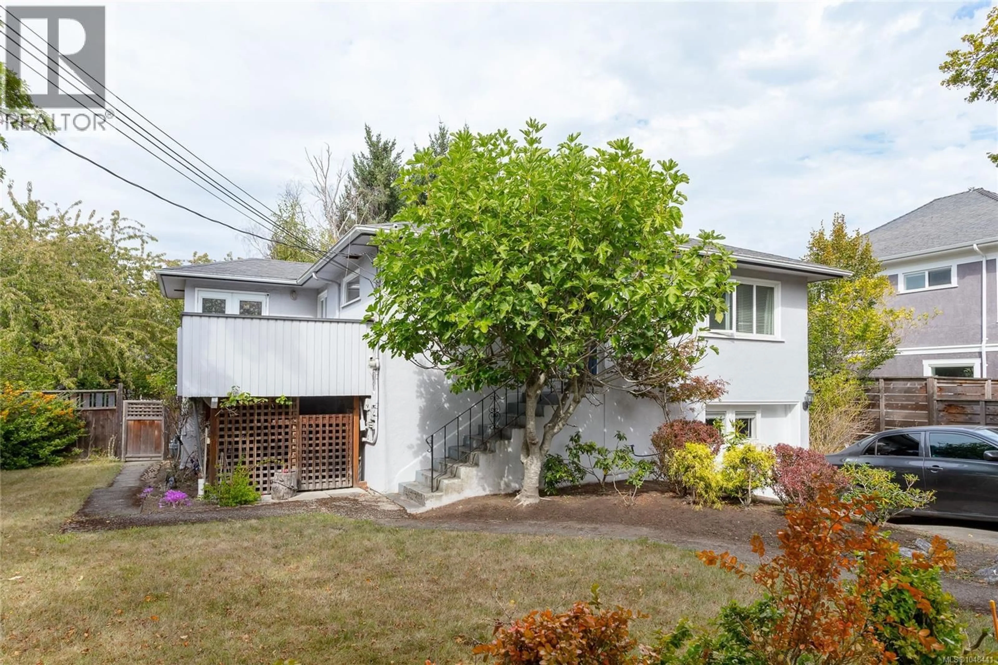 Unknown for 2068 MILTON STREET, Oak Bay British Columbia V8R5A4