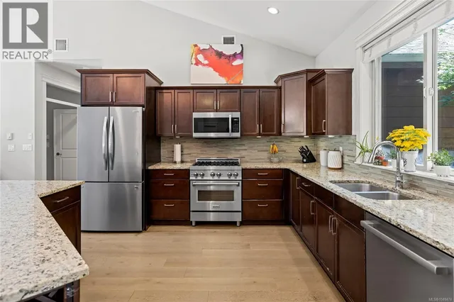 1755 GALVIN PLACE, Qualicum Beach 5