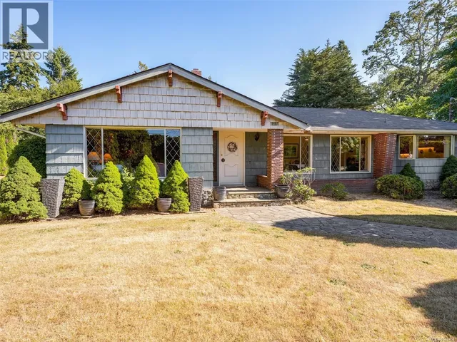 1716 FELTHAM ROAD, Saanich 3