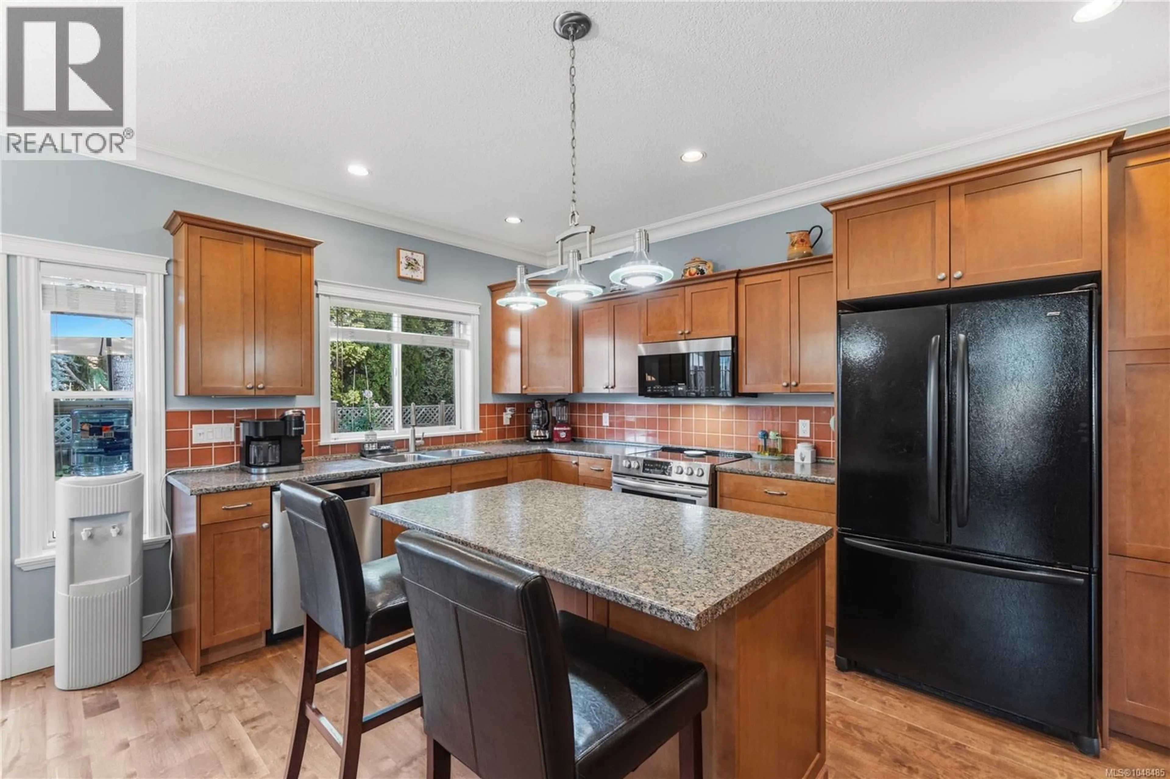 Open concept kitchen, ceramic/tile floor for 257 LODGEPOLE DRIVE, Parksville British Columbia V9P2Z6