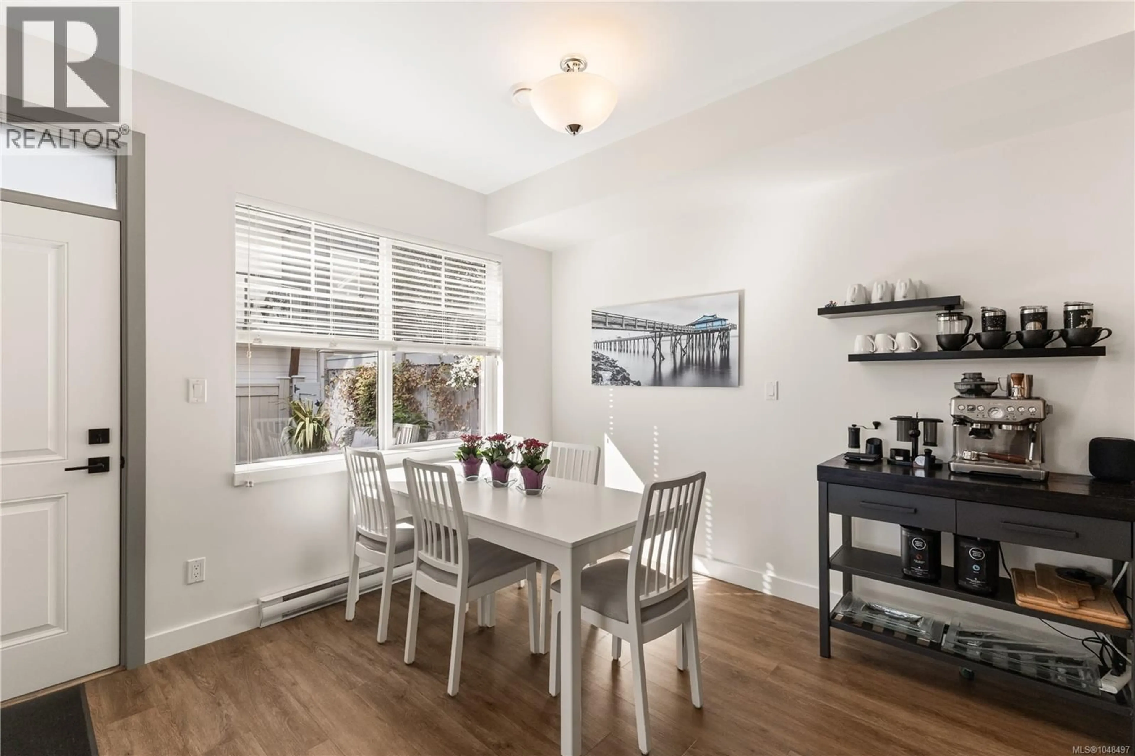 Dining room, wood/laminate floor for 1 - 796 ISLAND HIGHWAY SOUTH, Campbell River British Columbia V9W1A6