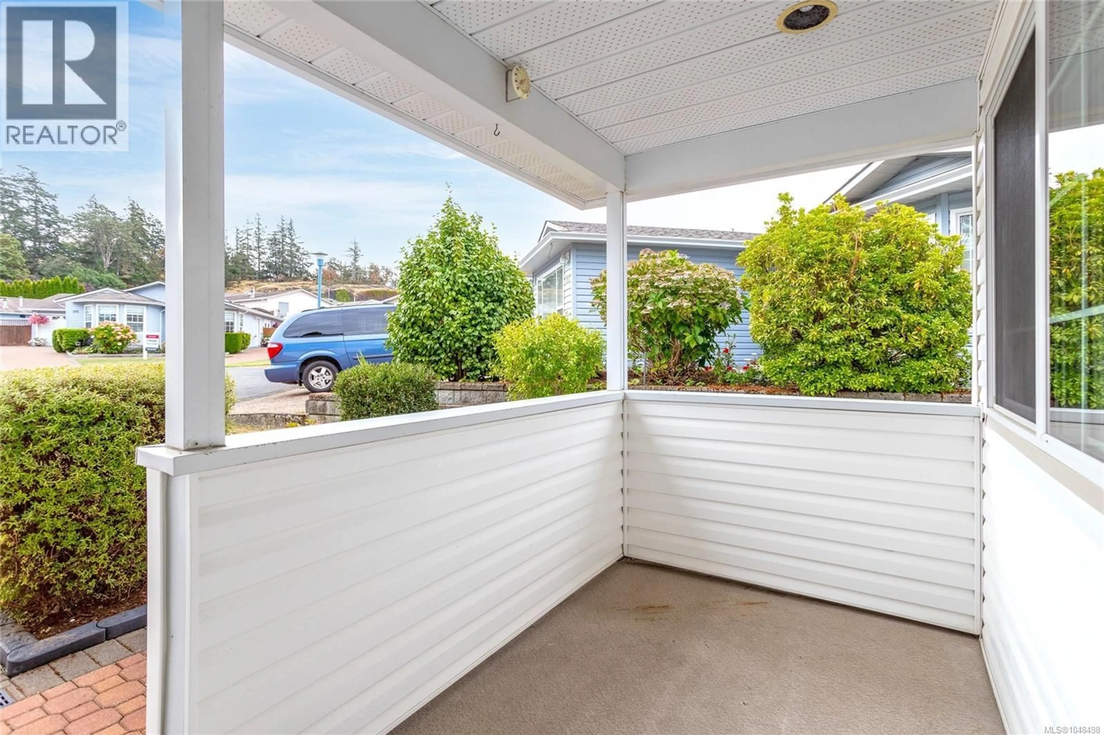 Patio, street for 91 RAVEN COURT, Esquimalt British Columbia V9A7N6