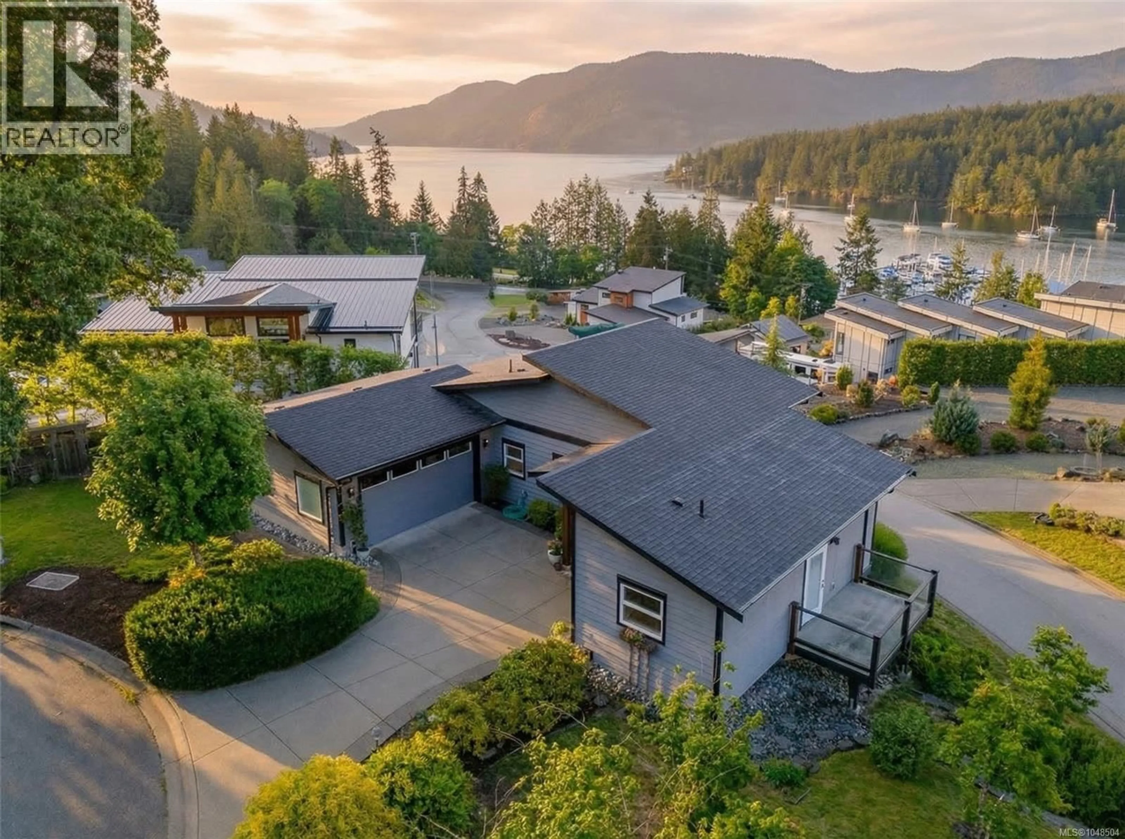 A pic from outside/outdoor area/front of a property/back of a property/a pic from drone, water/lake/river/ocean view for 28 - 1060 SHORE PINE CLOSE, Duncan British Columbia V9L0C4
