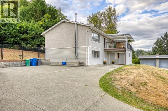 2077 LAKESIDE DRIVE, Nanaimo 2
