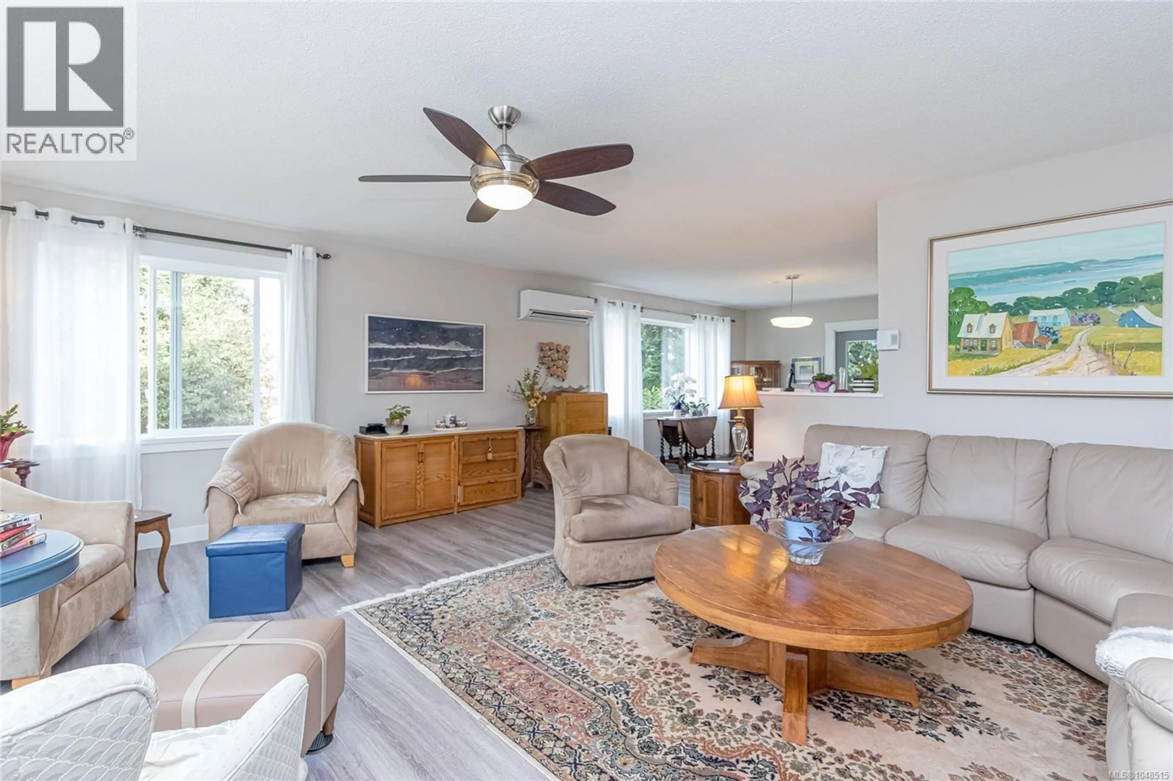 Living room with furniture, unknown for 6333 HIGHWOOD DRIVE, Duncan British Columbia V9L5R3