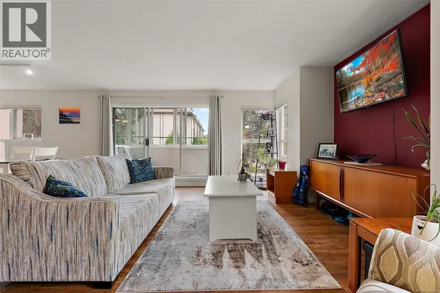 219 - 40 GORGE ROAD WEST, Saanich 5
