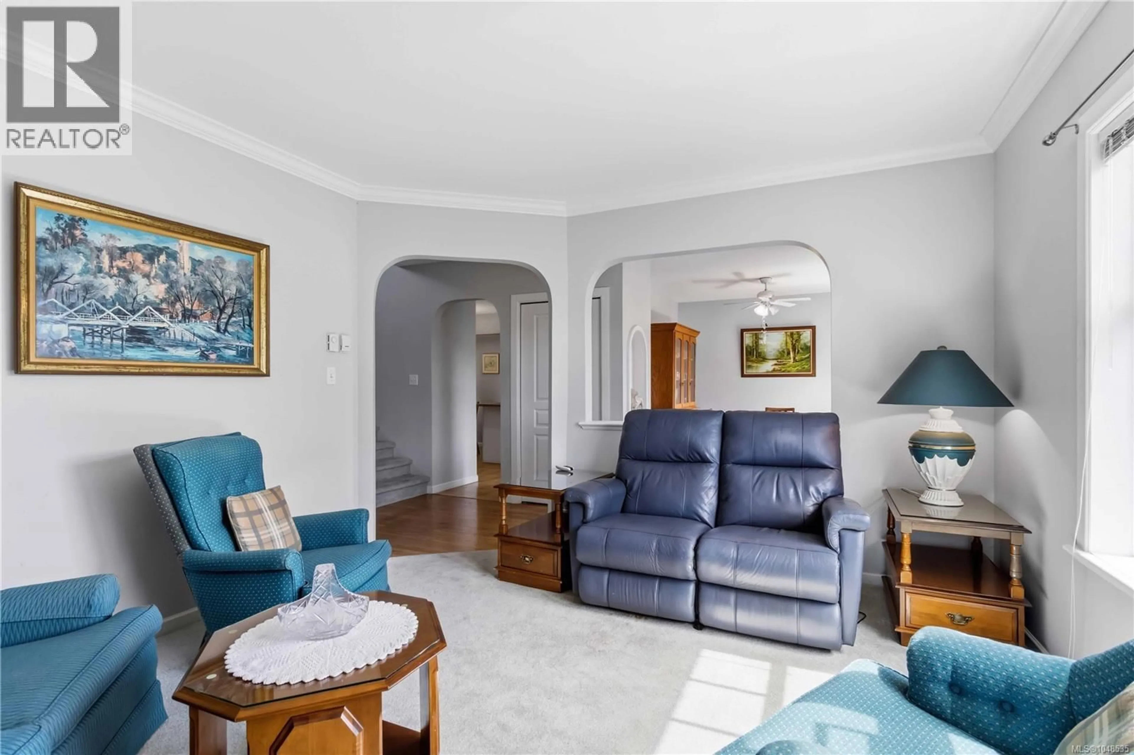 Living room with furniture, unknown for 4 - 4073 BLACKBERRY LANE, Saanich British Columbia V8X5J5