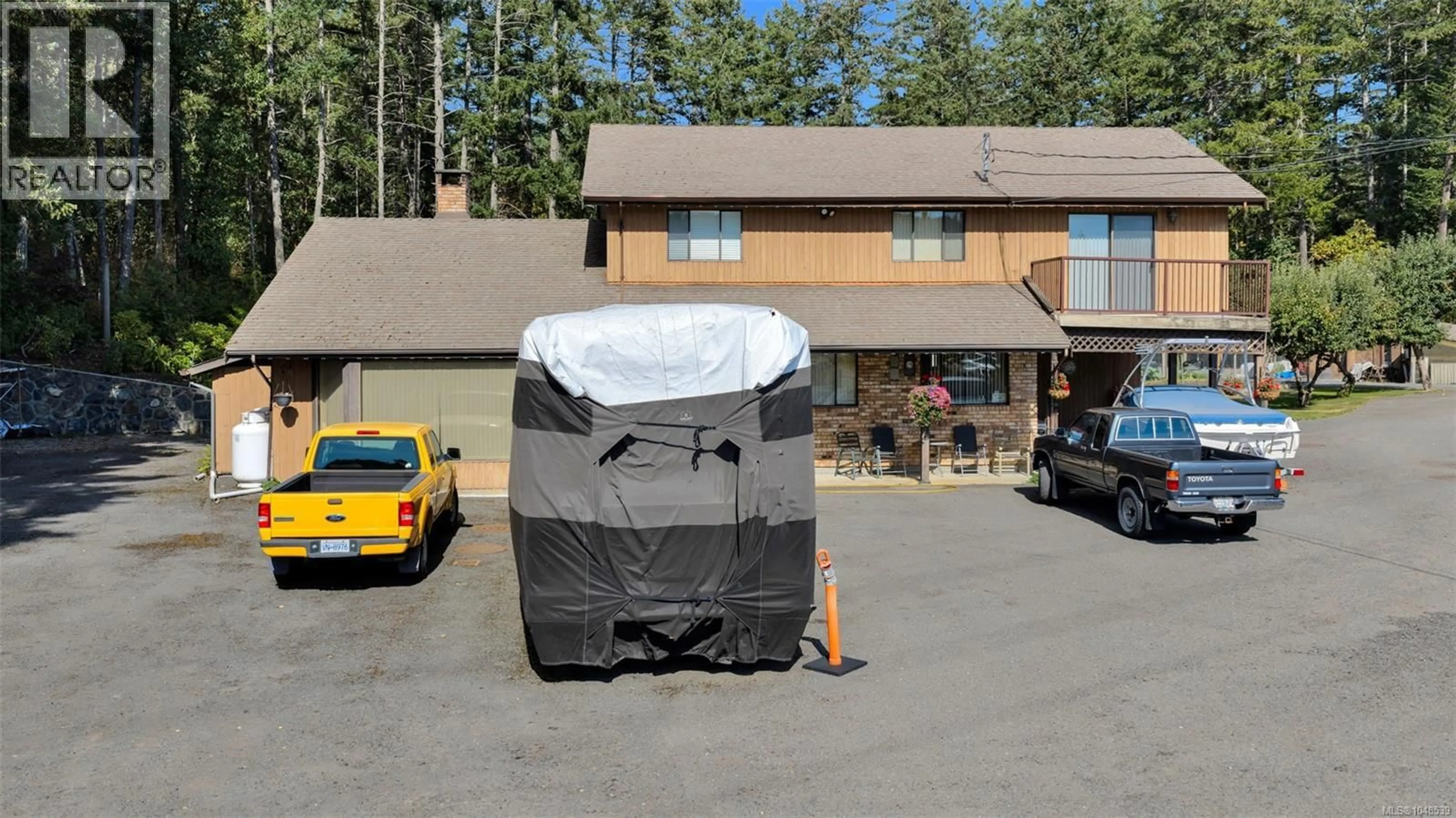 Unknown for 330 HECTOR ROAD, Saanich British Columbia V9E2C3