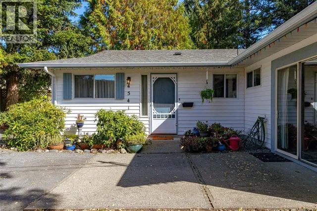 4541 ELK LAKE DRIVE, Saanich 5
