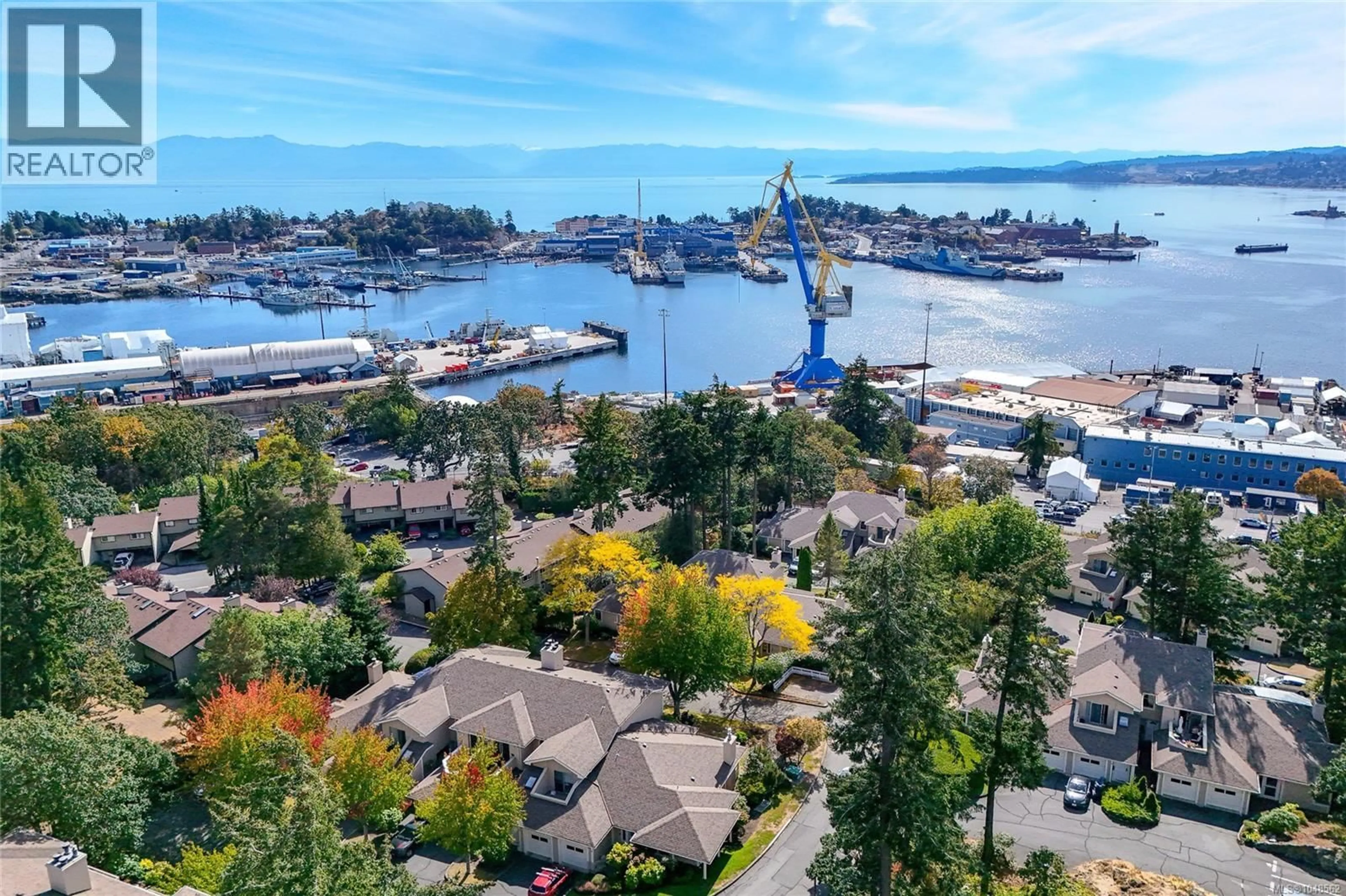 A pic from outside/outdoor area/front of a property/back of a property/a pic from drone, water/lake/river/ocean view for 28 - 909 ADMIRALS ROAD, Esquimalt British Columbia V9A2P1