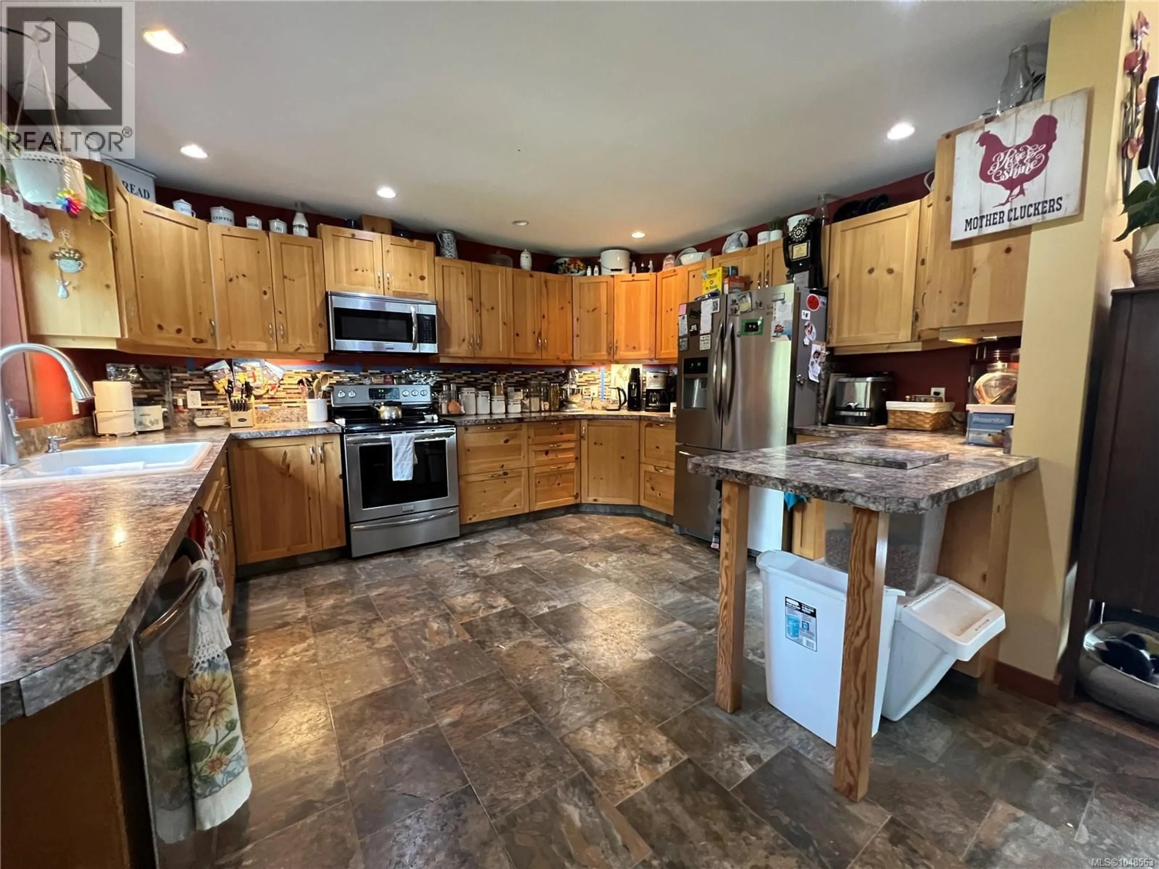 Open concept kitchen, ceramic/tile floor for 3824 YELLOW POINT ROAD, Nanaimo British Columbia V9G1E9