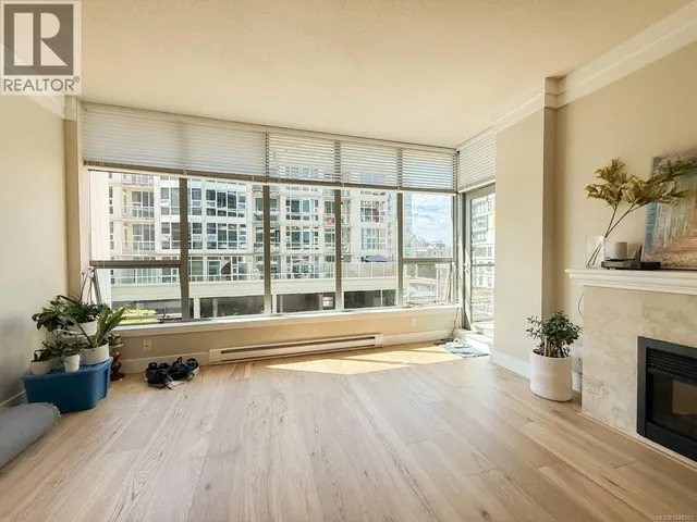 303 - 845 YATES STREET, Victoria 2