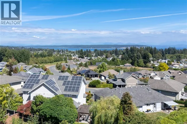 600 MARINER DRIVE, Campbell River 2