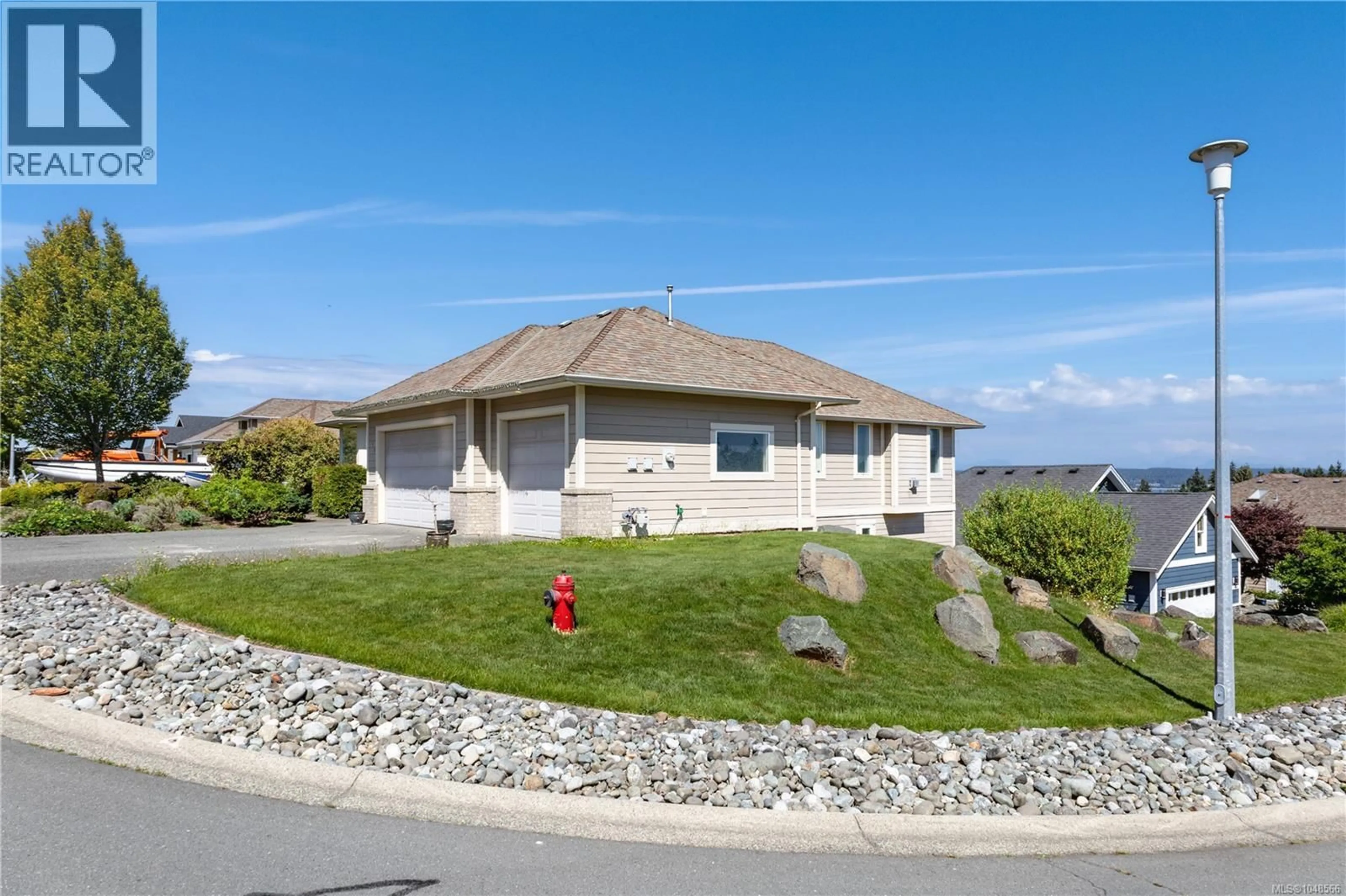 Home with vinyl exterior material, unknown for 600 MARINER DRIVE, Campbell River British Columbia V9H1V9