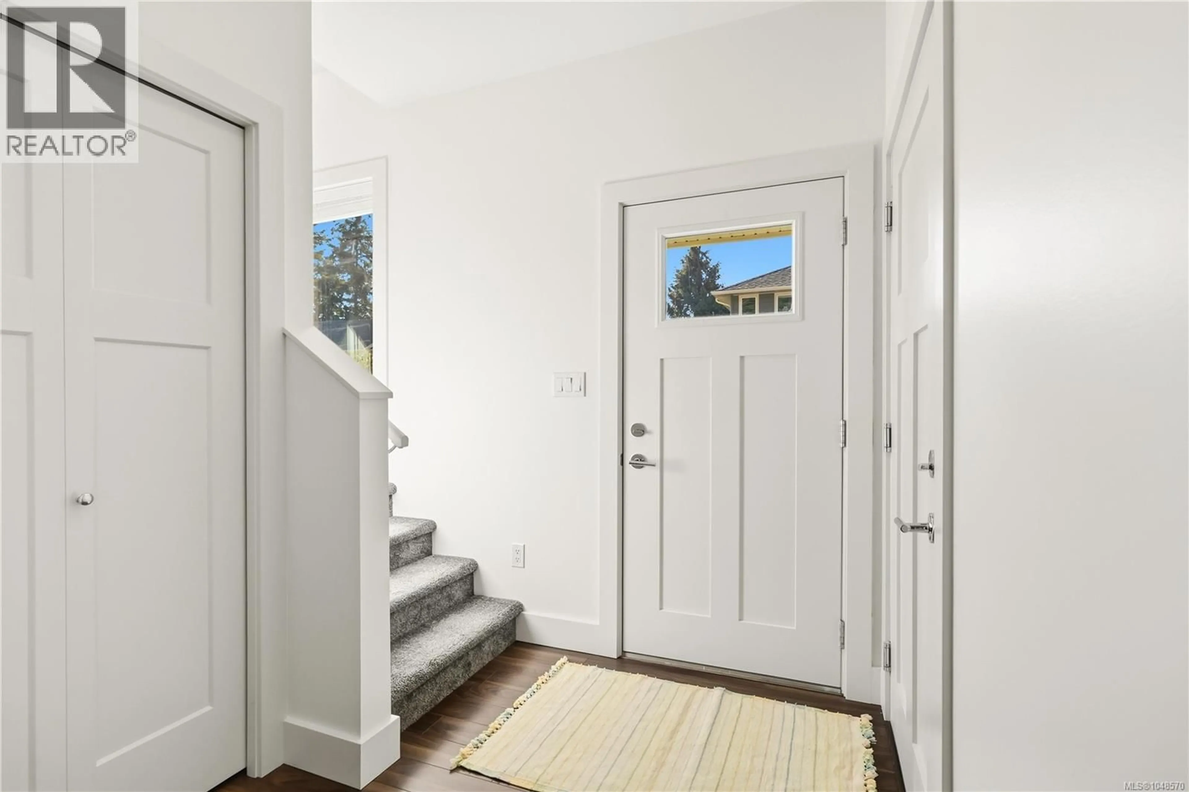 Indoor entryway for 117 - 2117 CHARTERS ROAD, Sooke British Columbia V9Z0Y9