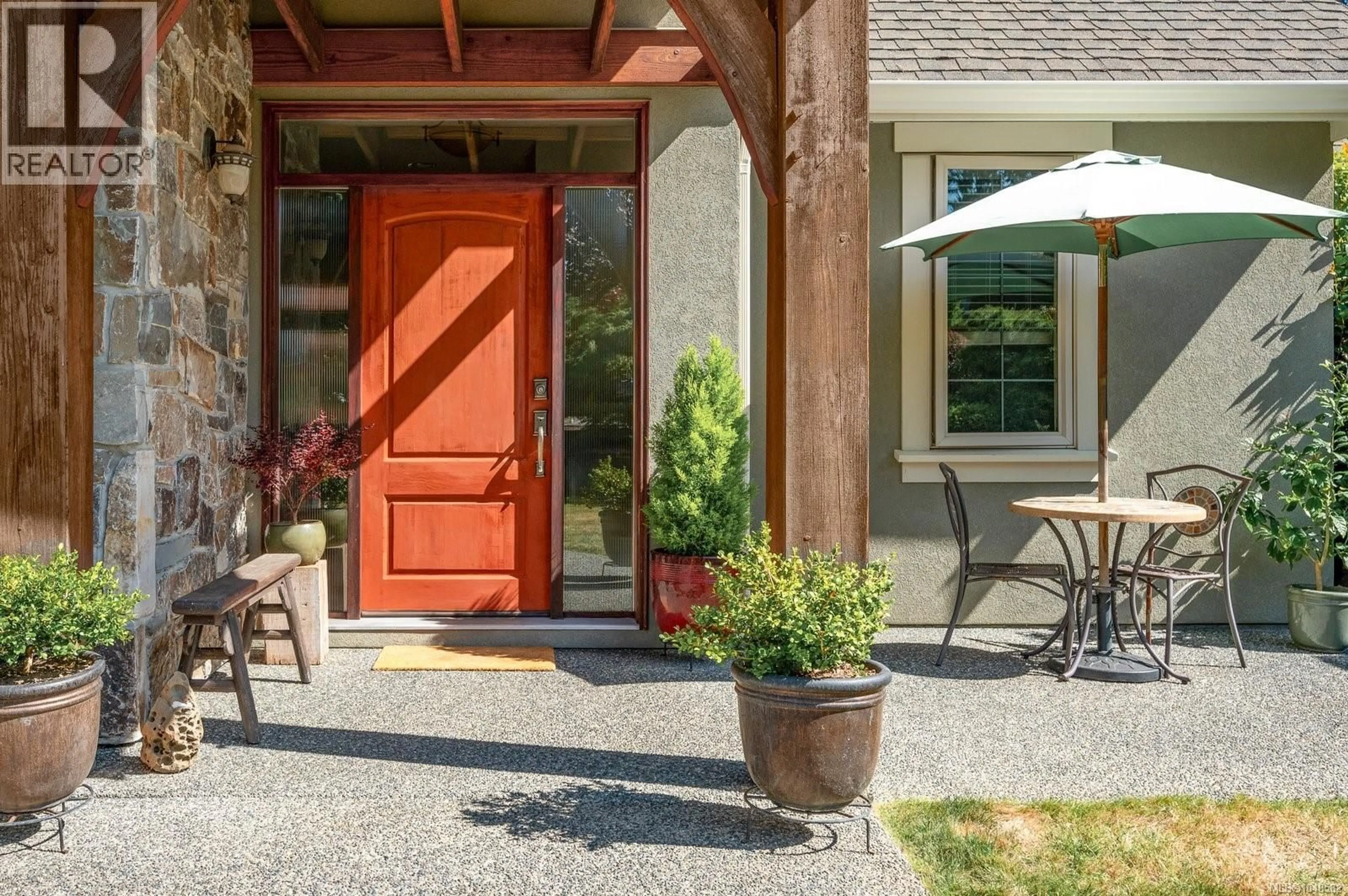 Indoor entryway for 601 MEADOW DRIVE, French Creek British Columbia V9K2T2