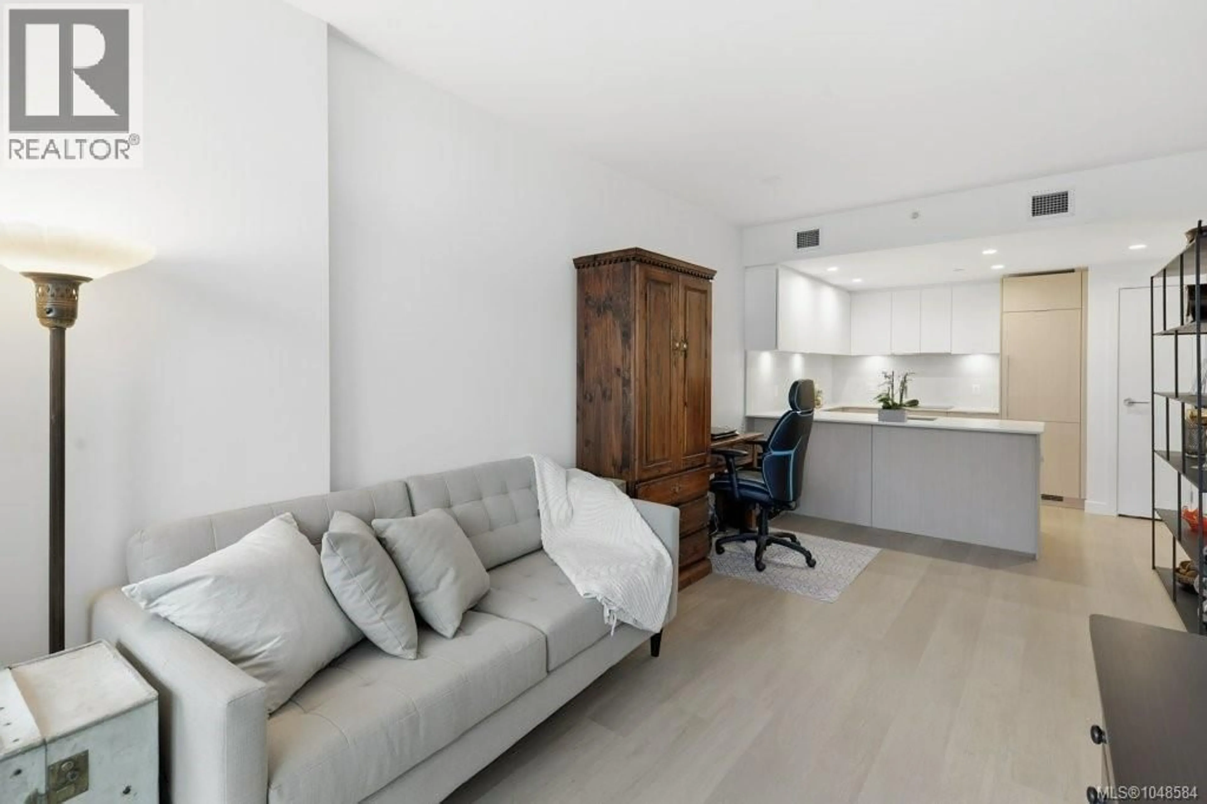 Living room with furniture, unknown for 606 - 1100 YATES STREET, Victoria British Columbia V8V0H5