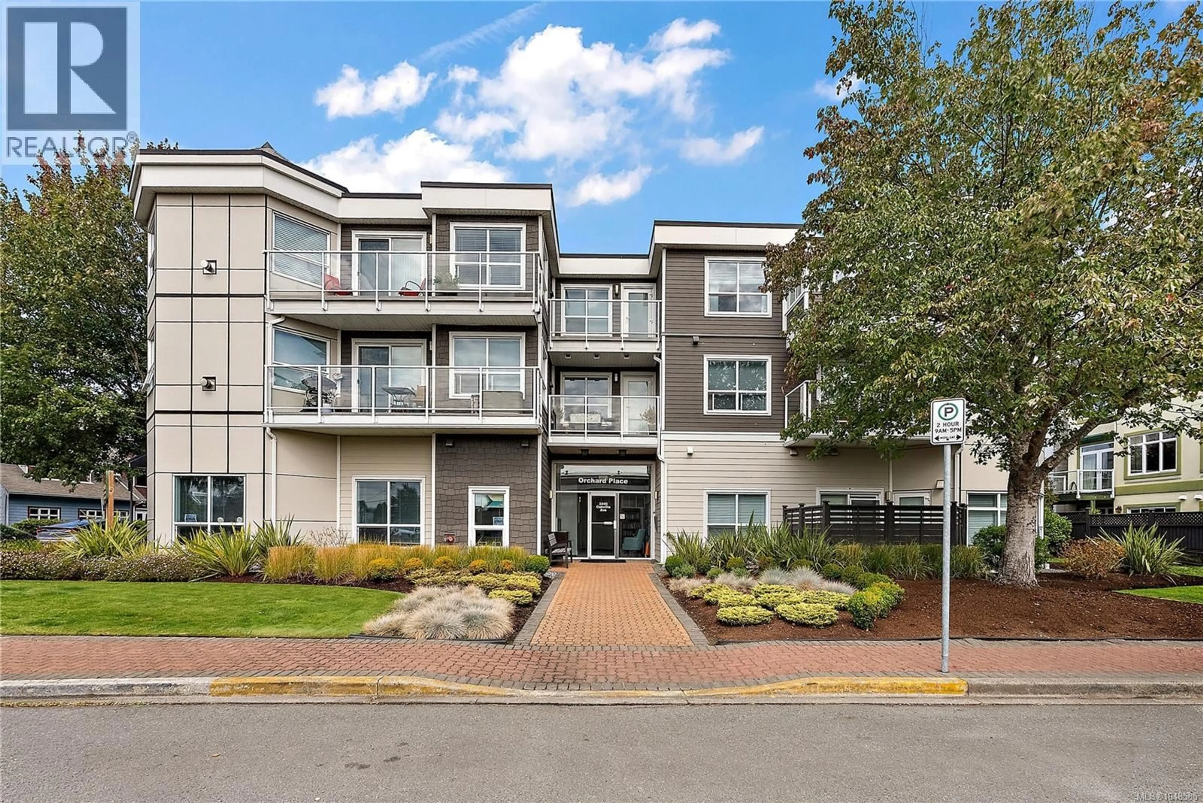 Unknown for 301 - 2440 OAKVILLE AVENUE, Sidney British Columbia V8L5Y4
