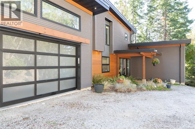 1322 NOSE POINT ROAD, Salt Spring 4
