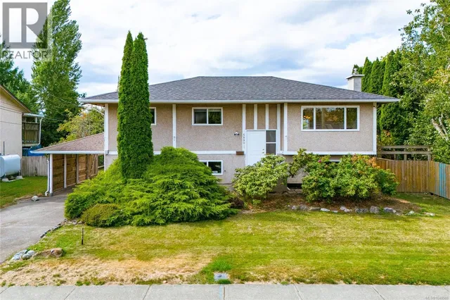 5890 CHESTERFIELD AVENUE, Duncan 2