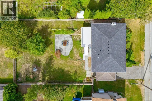5890 CHESTERFIELD AVENUE, Duncan 5