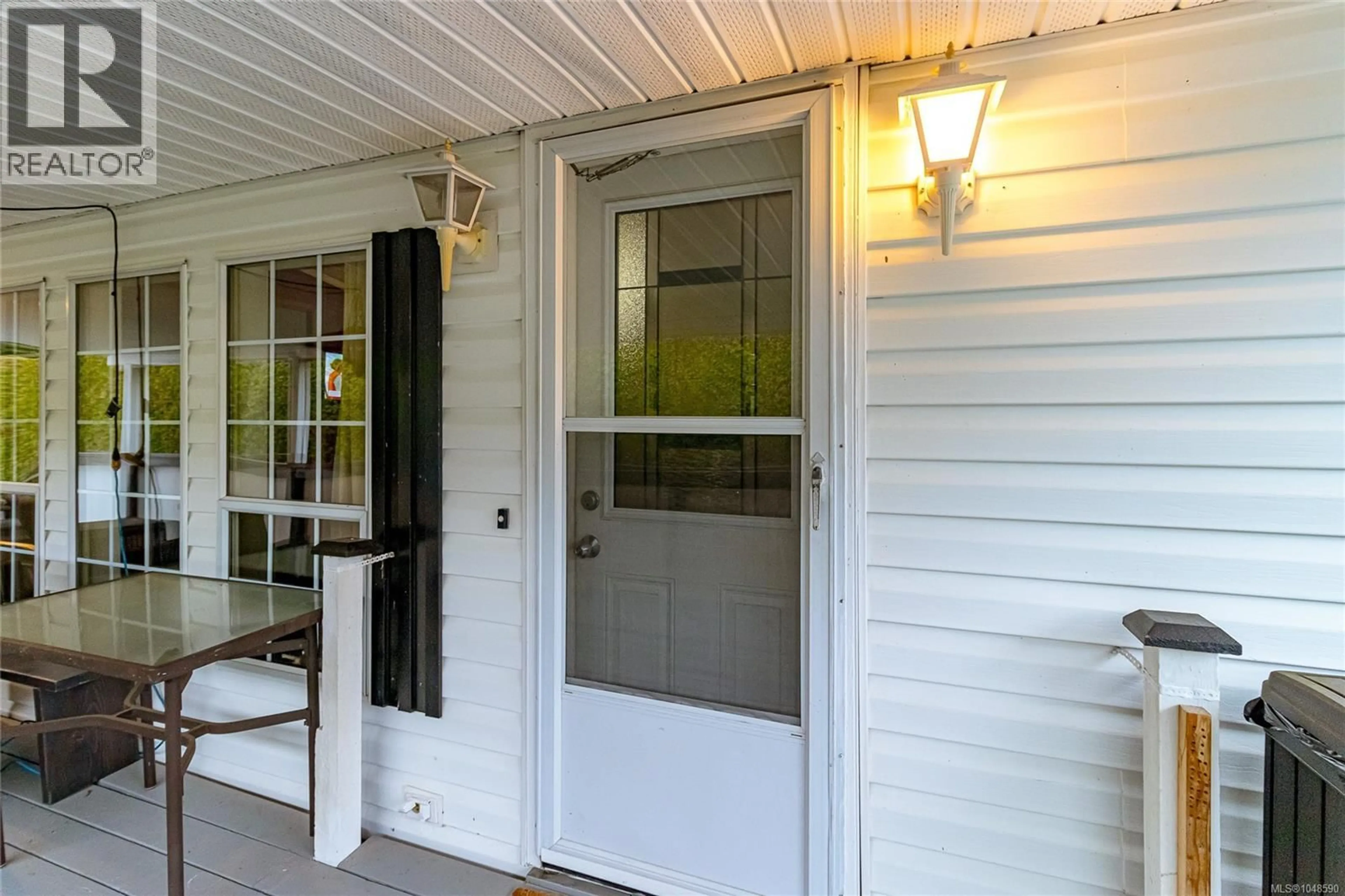 Indoor entryway for 1071 BOURBAN ROAD, Mill Bay British Columbia V0R2P2