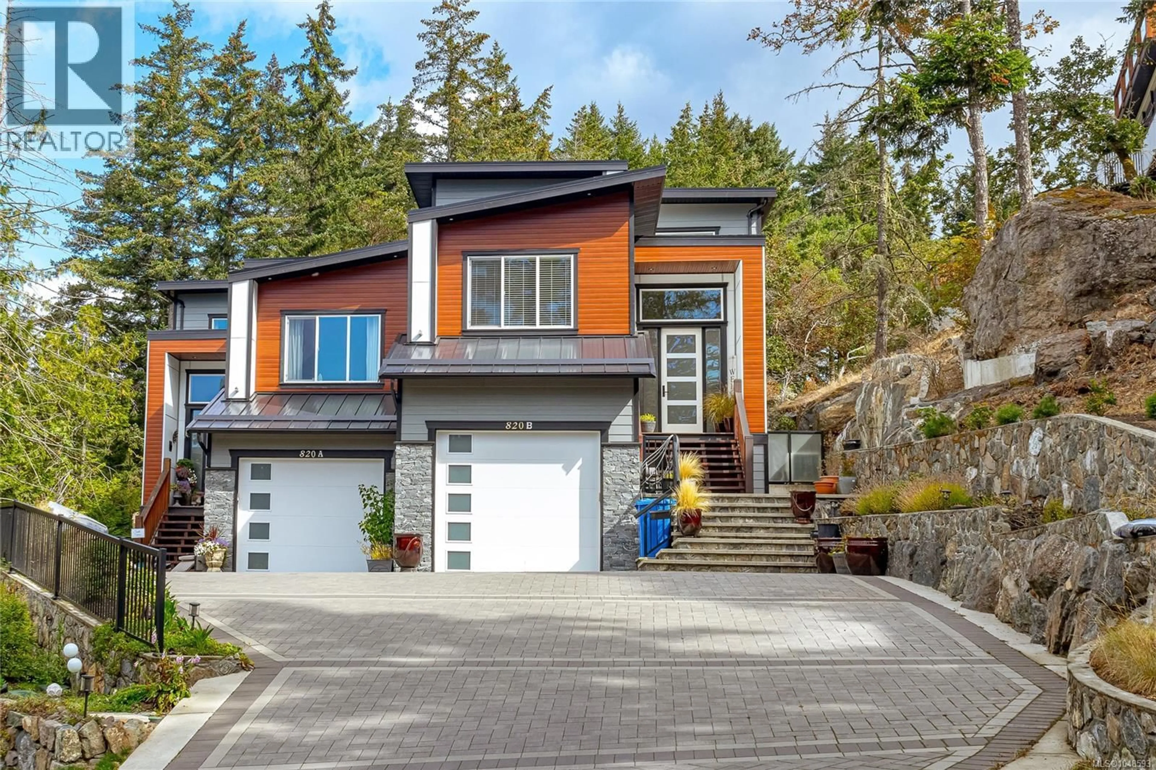 Home with vinyl exterior material, street for B-820 SEWELL CLOSE, Colwood British Columbia V9C0B9