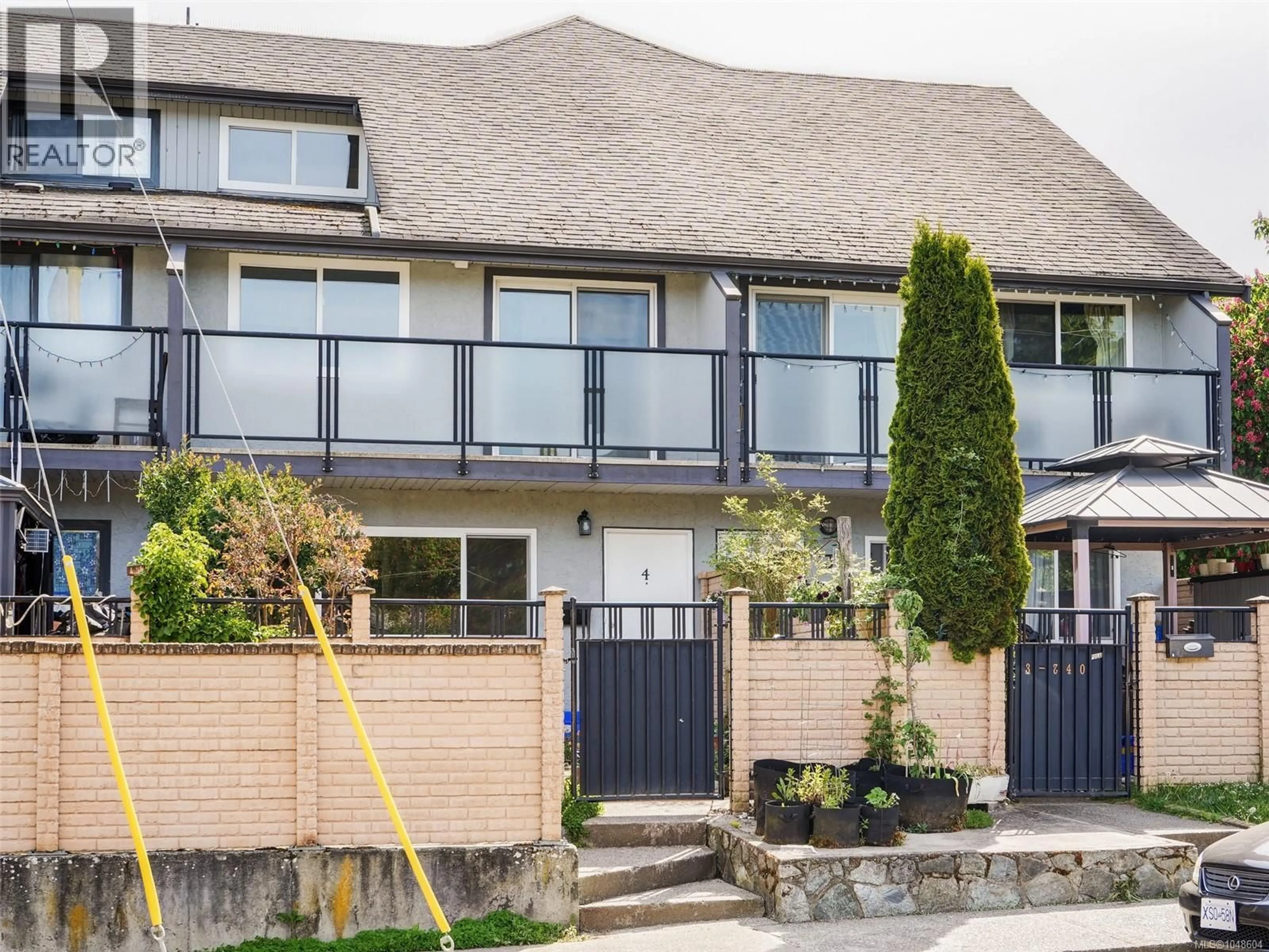 Home with brick exterior material, street for 4 - 740 WILSON STREET, Victoria British Columbia V9A3H2