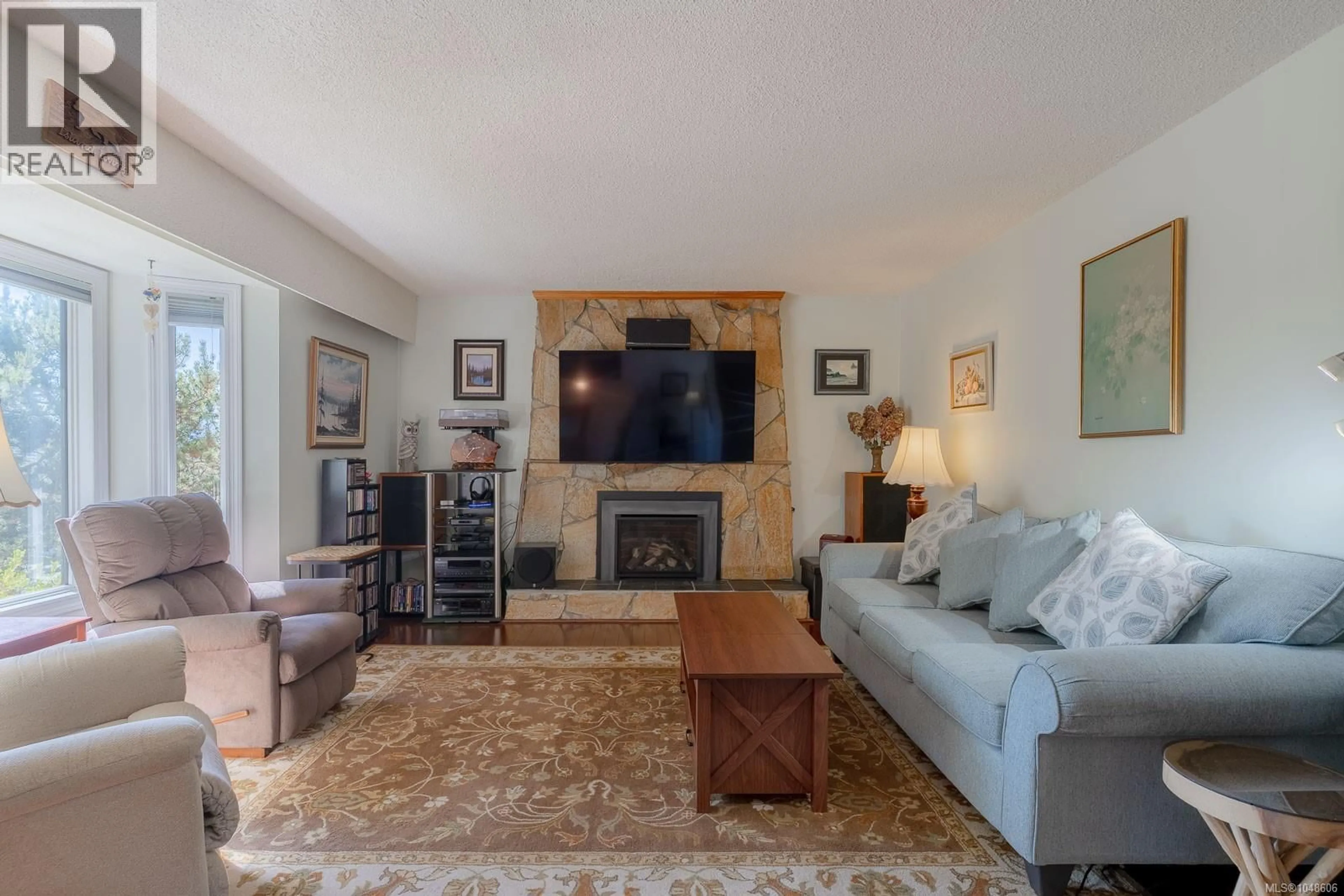 Living room with furniture, unknown for 1855 SANDRA PLACE, Duncan British Columbia V9L5A4