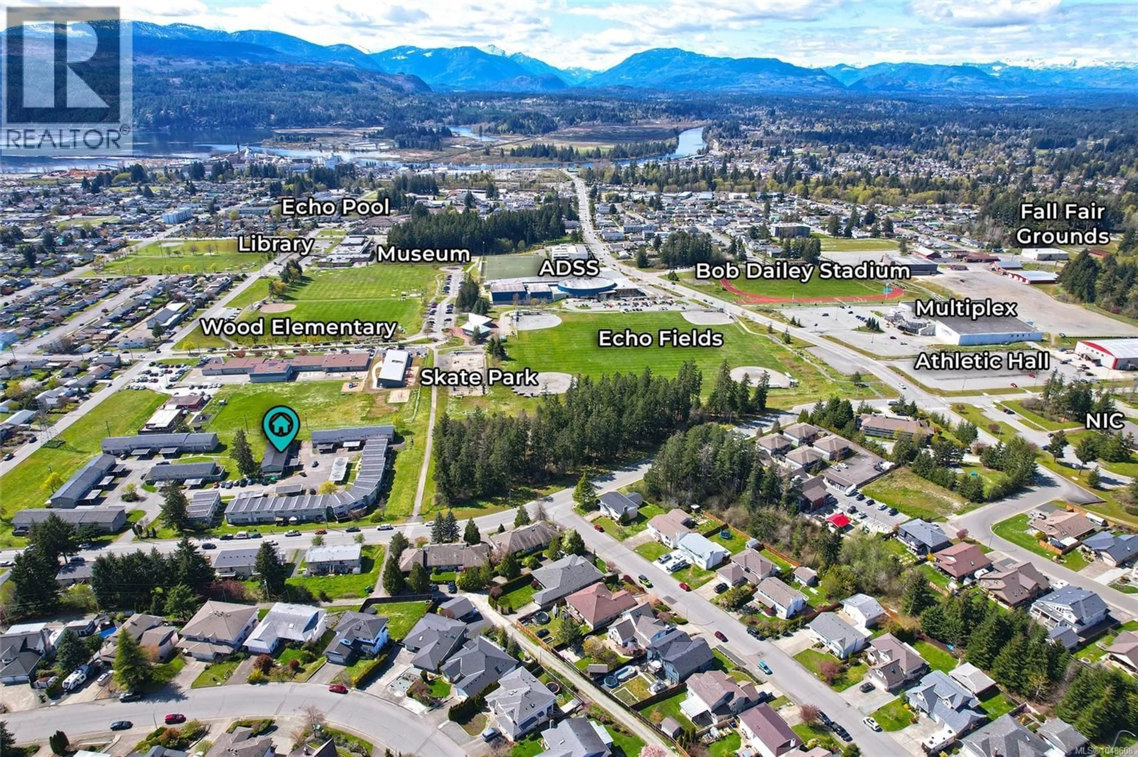 A pic from outside/outdoor area/front of a property/back of a property/a pic from drone, mountain view for 28 - 4110 KENDALL AVENUE, Port Alberni British Columbia V9Y5J1
