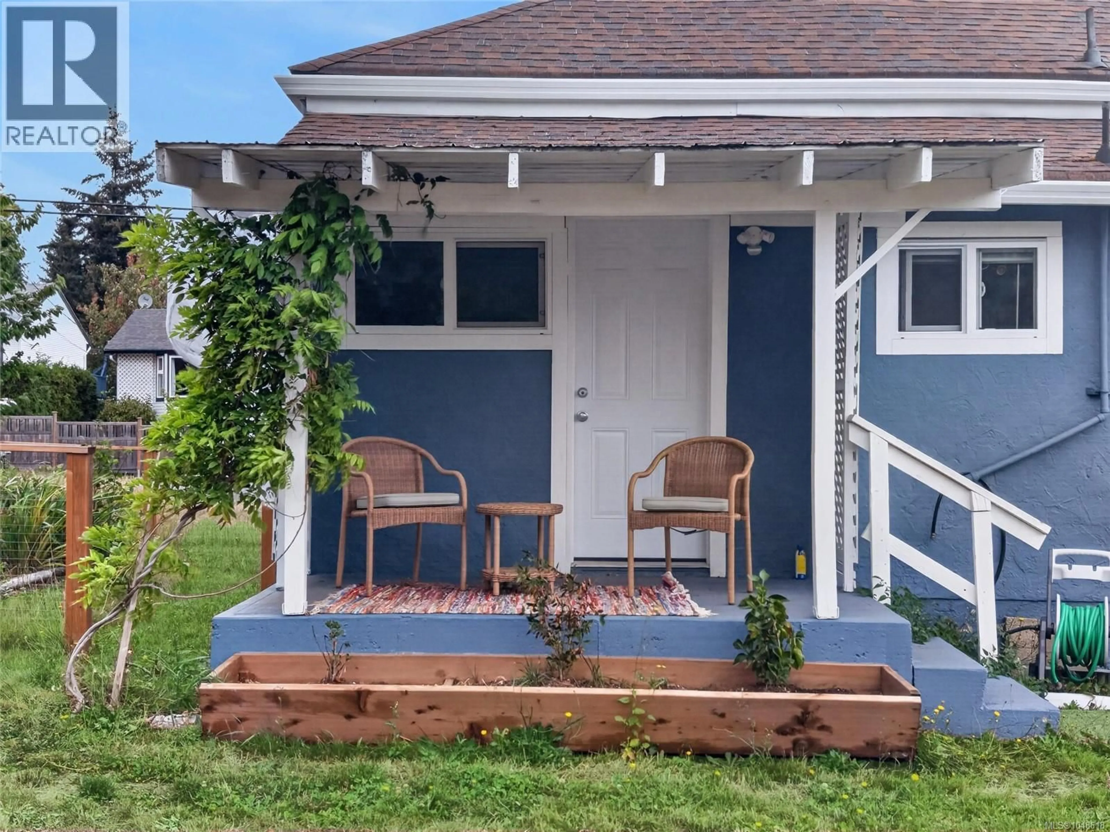Patio, street for 2807 WINDERMERE AVENUE, Cumberland British Columbia V0R1S0